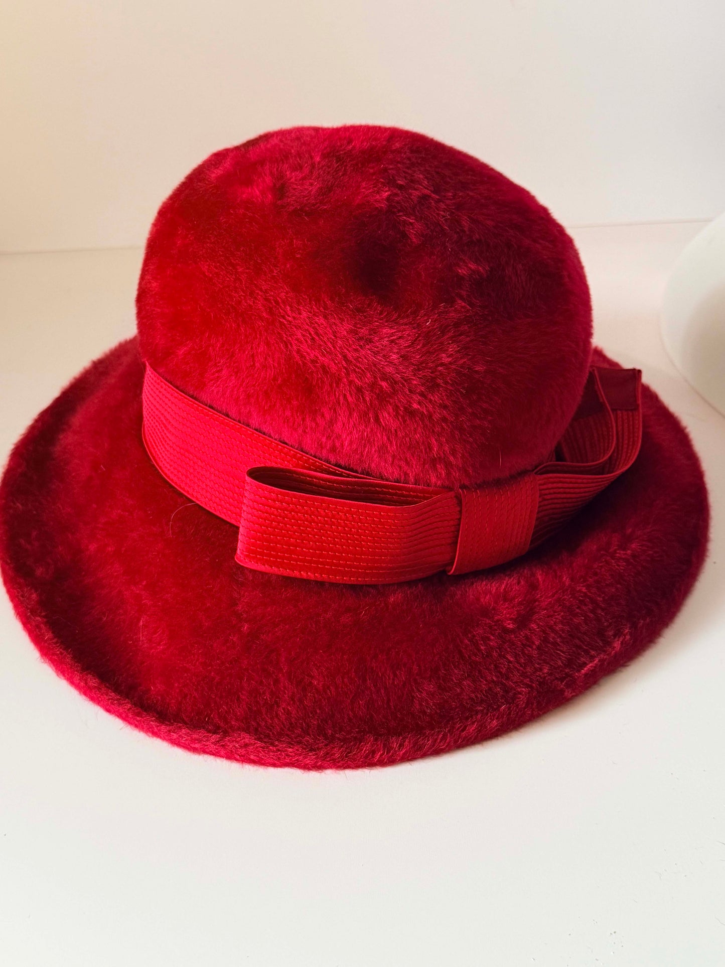 Vintage Chesterfield Red Wide Brim Hat, 1960s Fur Felt Hat, Scarlet Felt Hat, Designer Wide Brim Hat, Retro Women's Hat