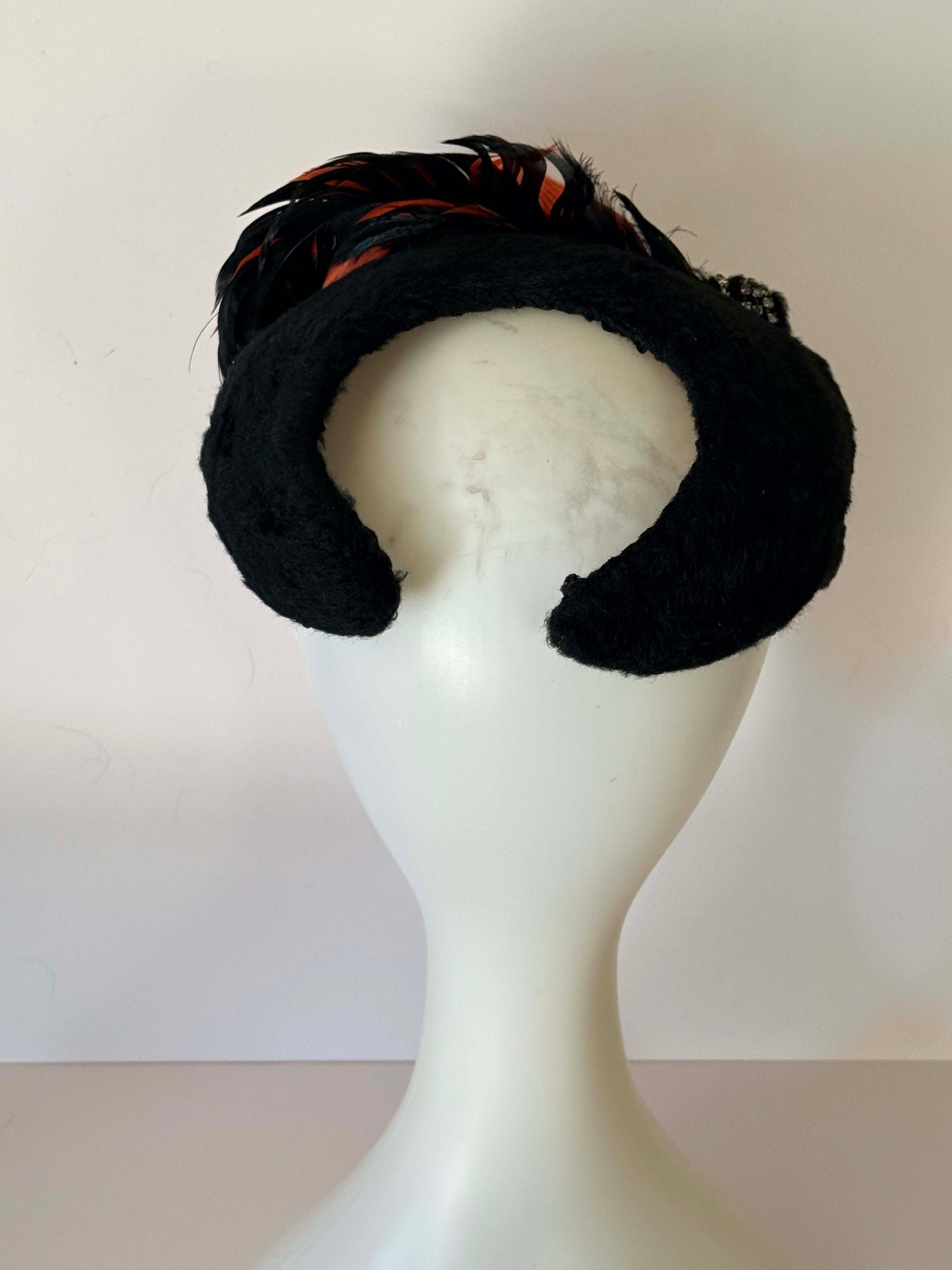 Vintage 1940s Black Fur Cocktail Hat – Feather Trim Bun Opening Tilt Hat