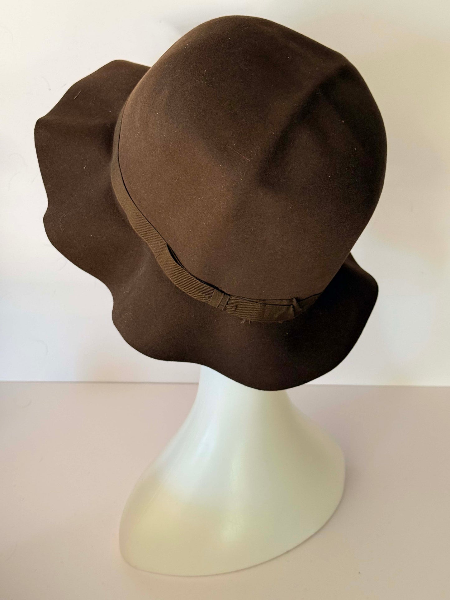 Vintage Borsalino Brown Felt Cloche Hat with Original Hat Box – Classic Italian Designer Millinery