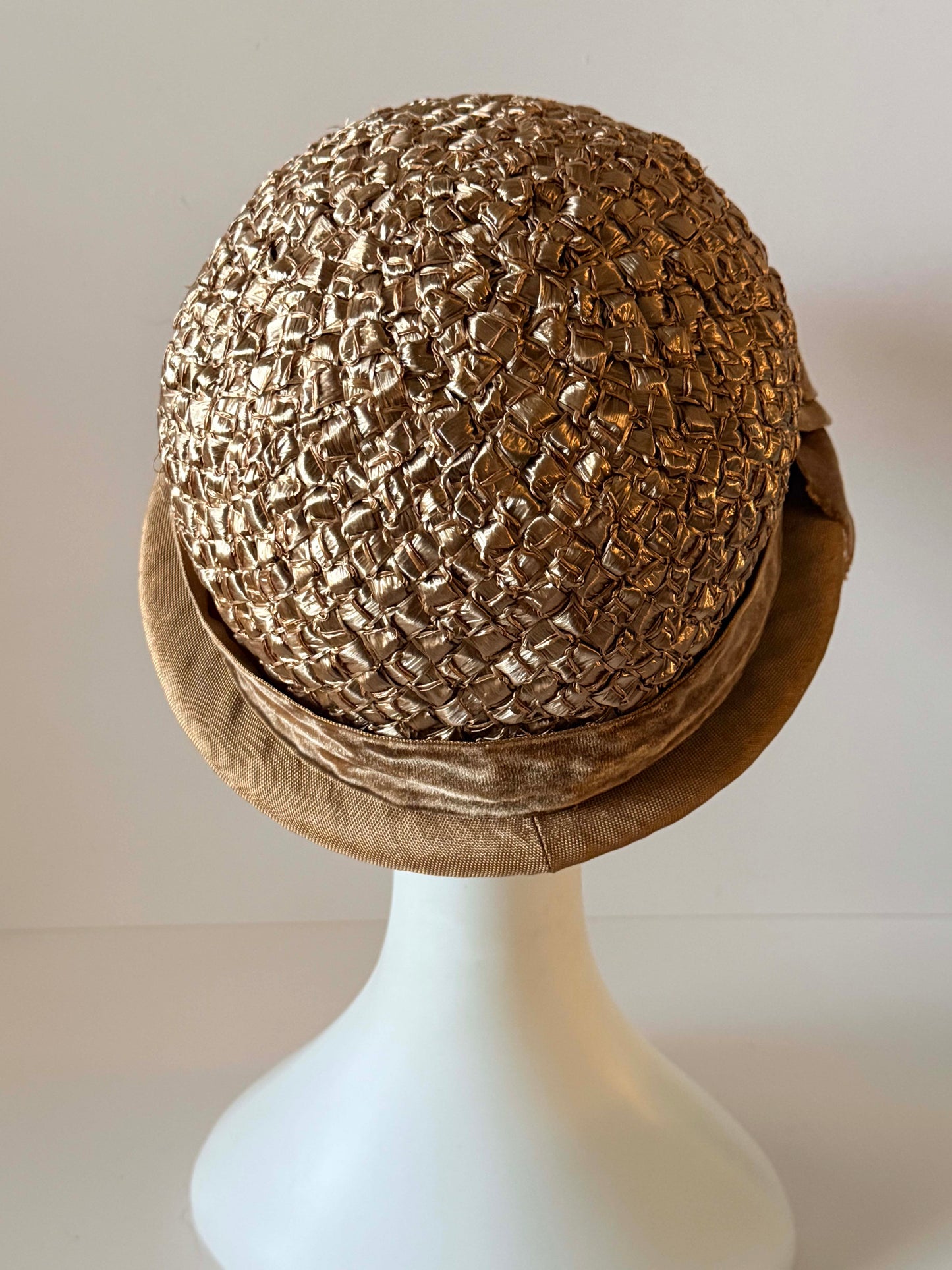 Vintage Raffia Straw Cloche Hat, Brown Raffia Hat, 1960s Straw Hat, Velvet Bow Hat, Women's Vintage Dress Hat, Cocktail Hat, Church Hat