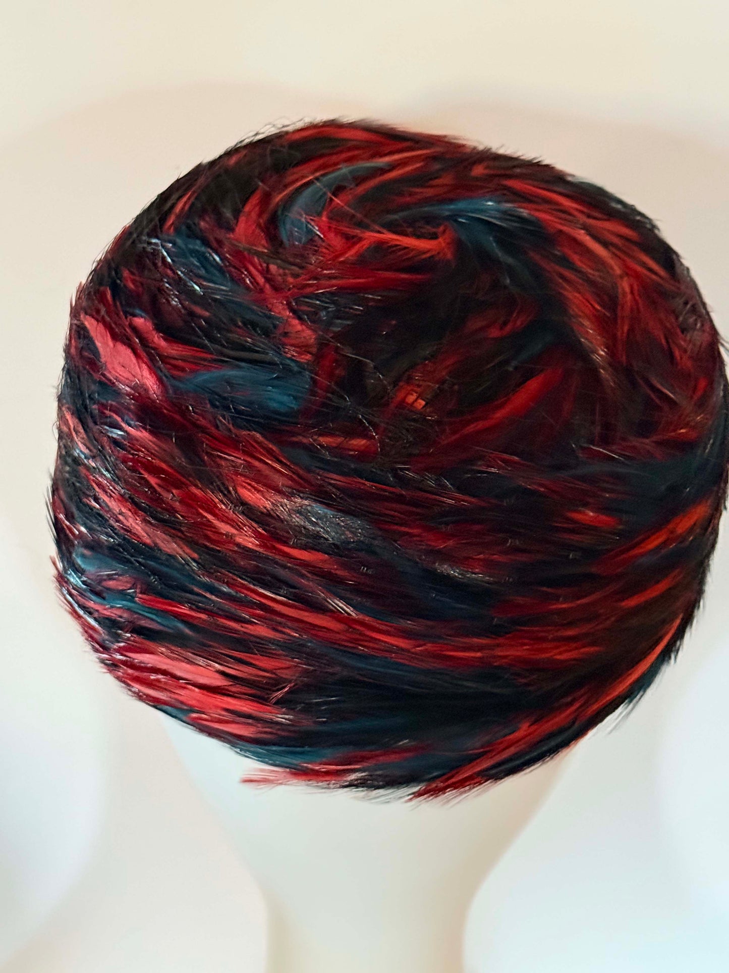 Vintage 1960s Red & Black Feather Pillbox Hat – Textured Feather Swirl Cocktail Hat