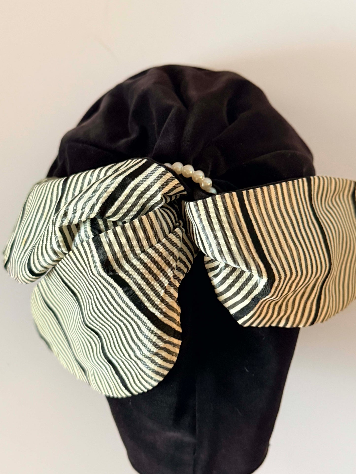Vintage Black Velvet Cloche Hat, 1950s Cocktail Hat, Six Star Velour Hat, Striped Bow Hat, Retro Women's Dress Hat