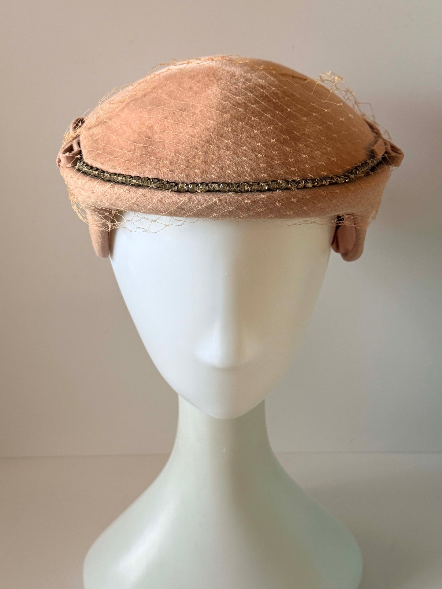 Vintage Blush Pink Half Hat, 1950s Veiled Cocktail Hat, Rhinestone Half Hat Fascinator, Wool Felt Vintage Hat, Wedding Hat, Mid Century Millinery