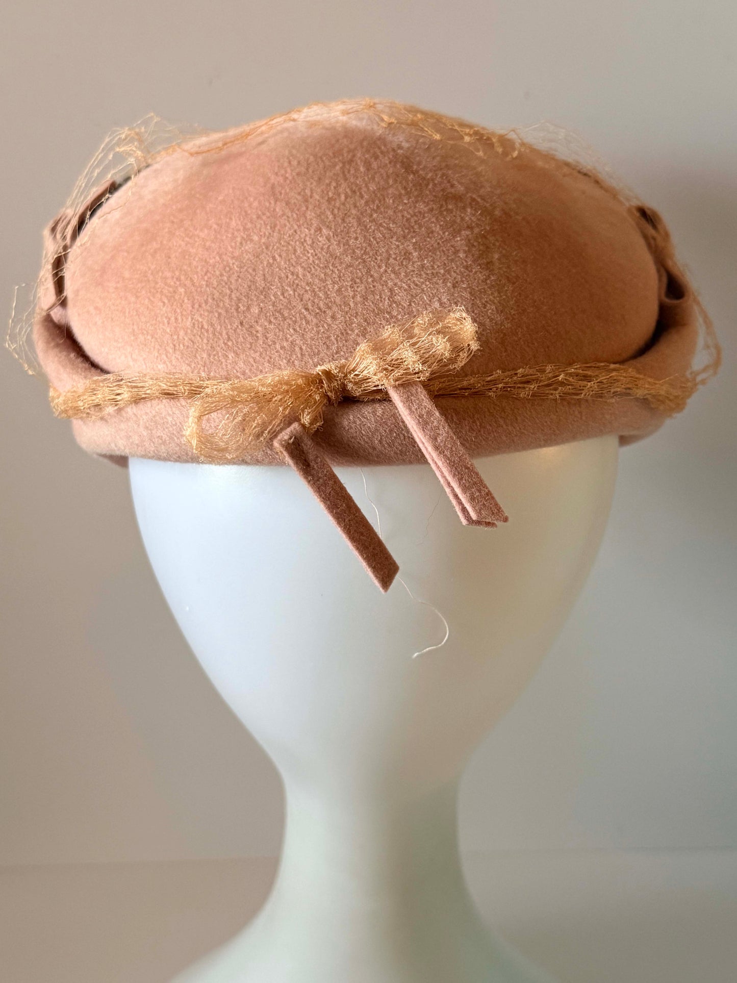 Vintage Blush Pink Half Hat, 1950s Veiled Cocktail Hat, Rhinestone Half Hat Fascinator, Wool Felt Vintage Hat, Wedding Hat, Mid Century Millinery