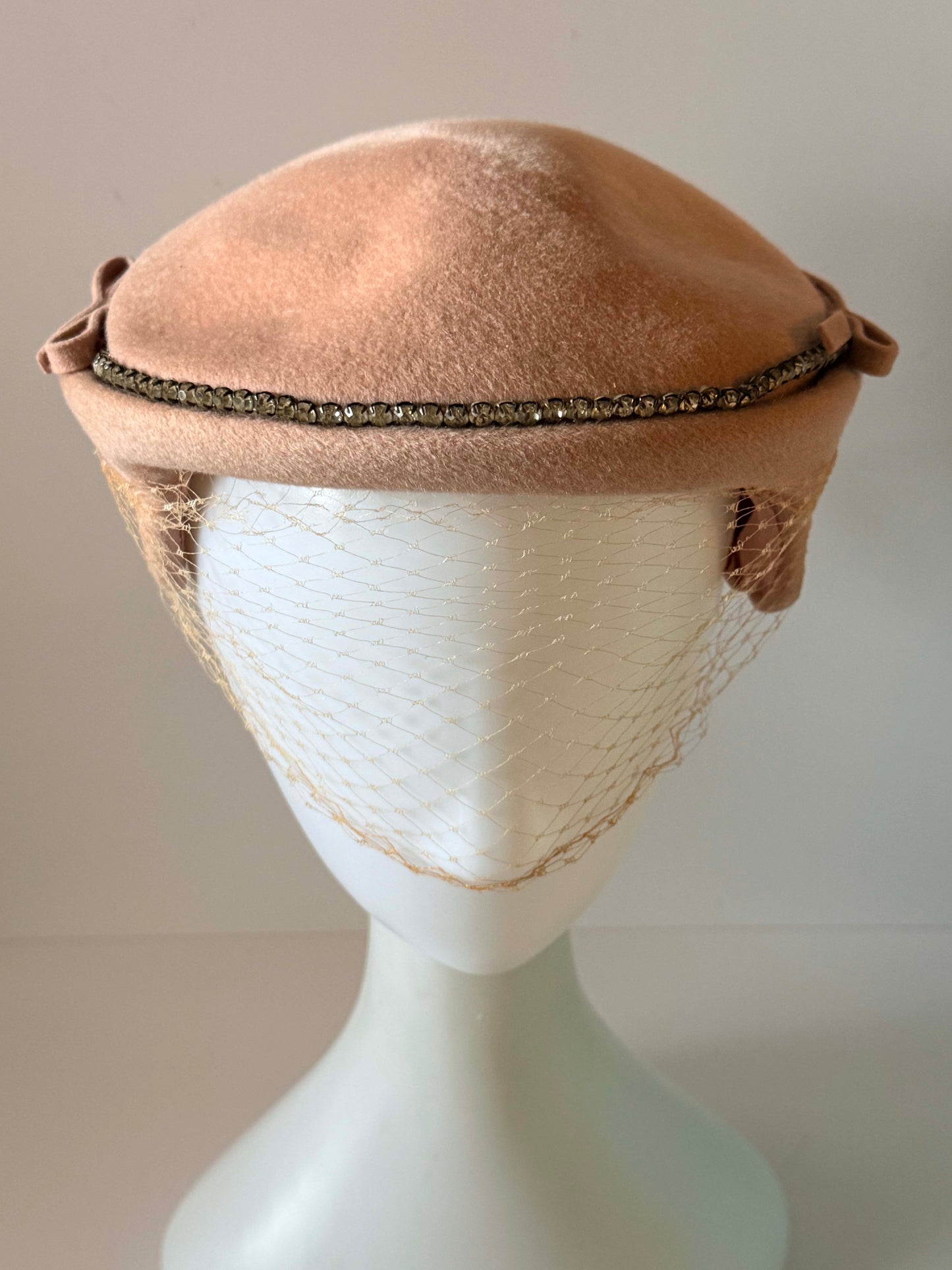 Vintage Blush Pink Half Hat, 1950s Veiled Cocktail Hat, Rhinestone Half Hat Fascinator, Wool Felt Vintage Hat, Wedding Hat, Mid Century Millinery