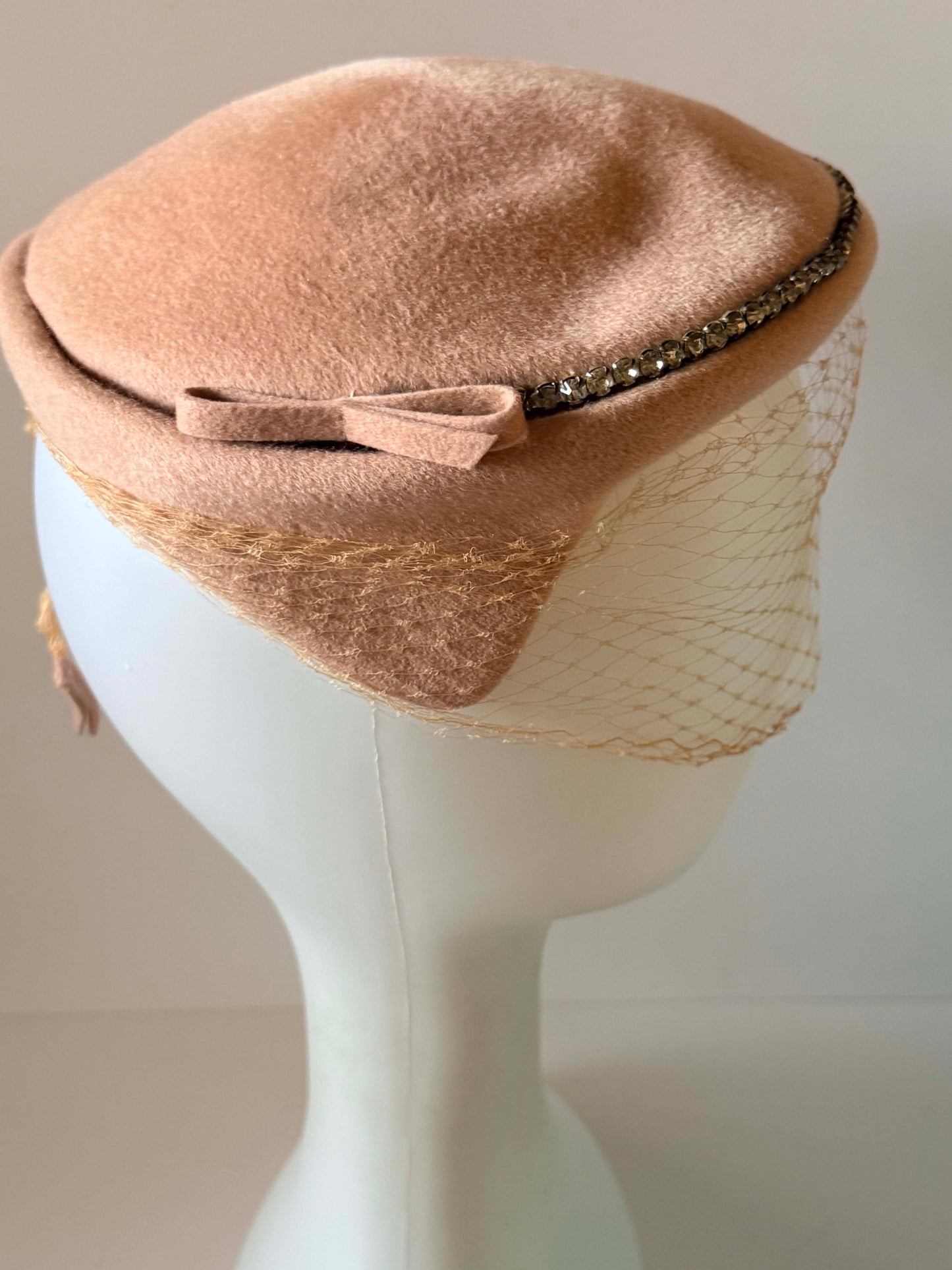 Vintage Blush Pink Half Hat, 1950s Veiled Cocktail Hat, Rhinestone Half Hat Fascinator, Wool Felt Vintage Hat, Wedding Hat, Mid Century Millinery