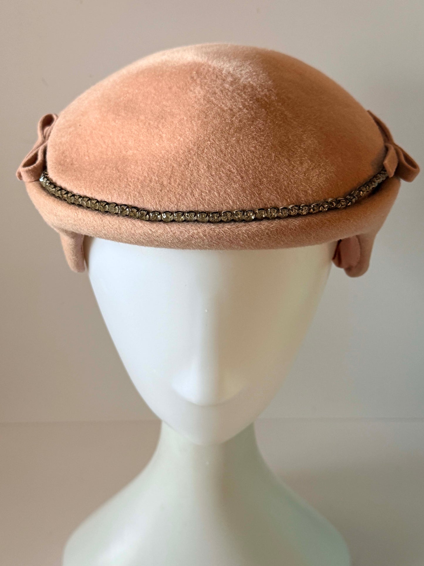 Vintage Blush Pink Half Hat, 1950s Veiled Cocktail Hat, Rhinestone Half Hat Fascinator, Wool Felt Vintage Hat, Wedding Hat, Mid Century Millinery