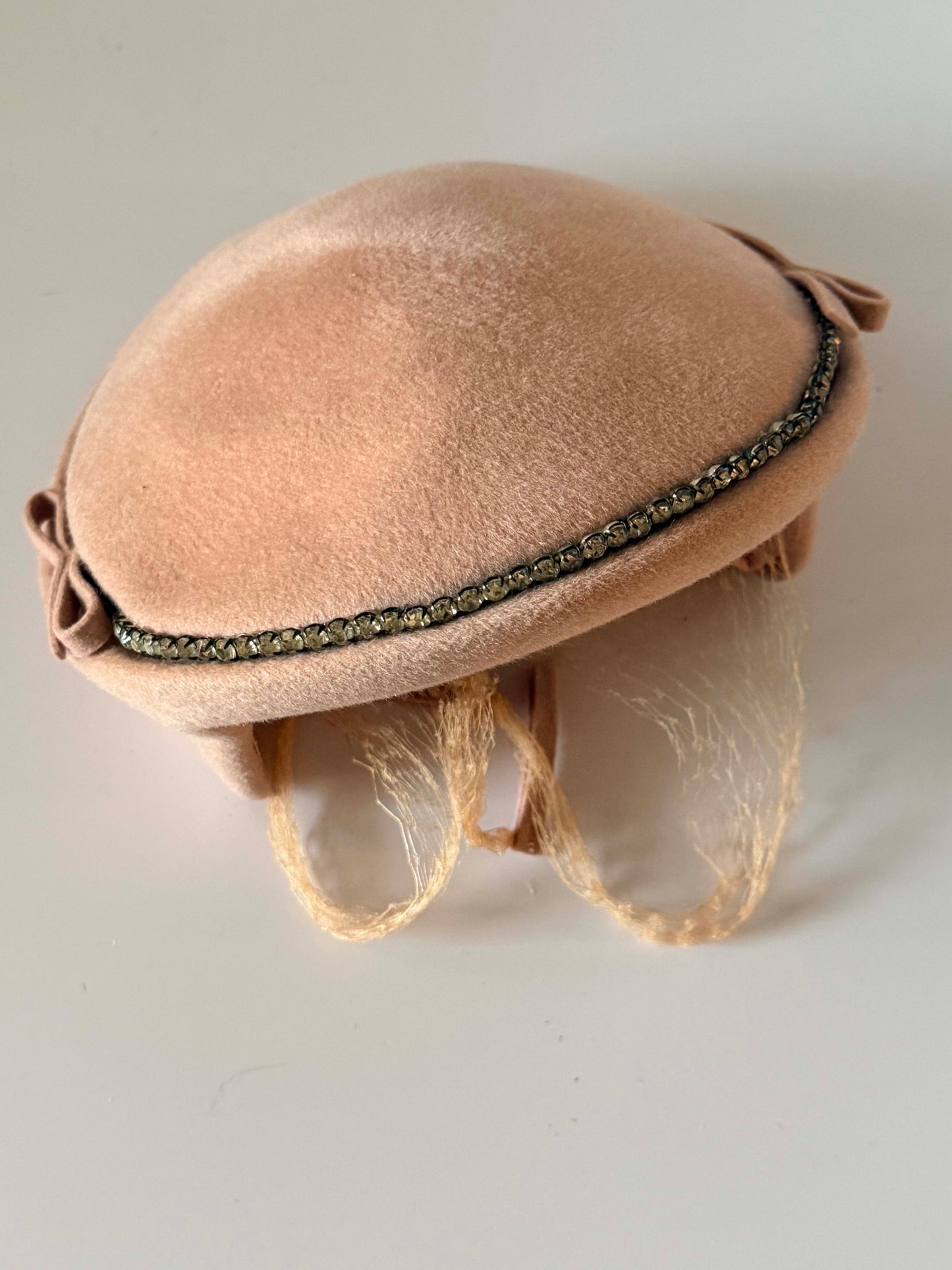 Vintage Blush Pink Half Hat, 1950s Veiled Cocktail Hat, Rhinestone Half Hat Fascinator, Wool Felt Vintage Hat, Wedding Hat, Mid Century Millinery
