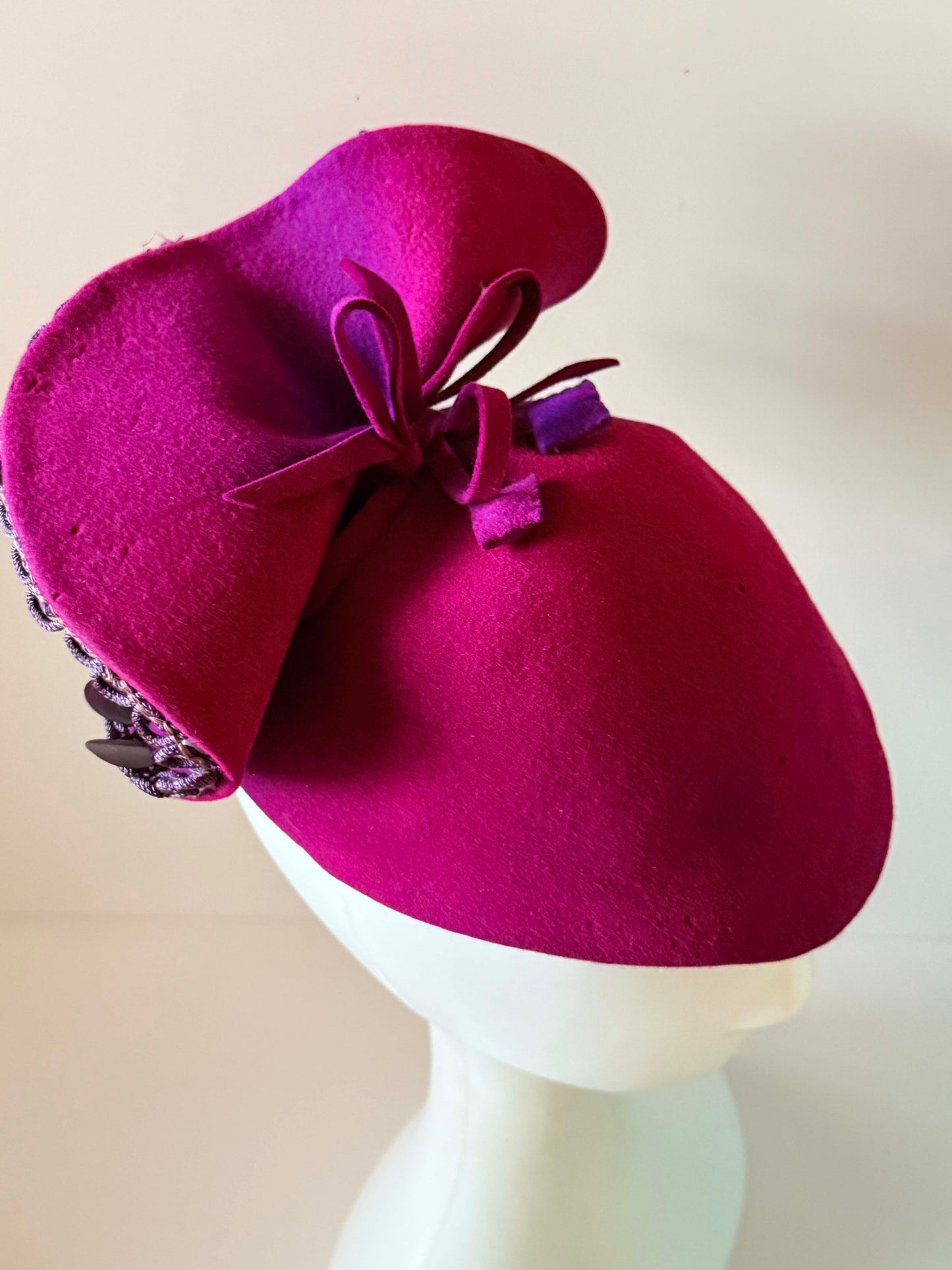Vintage 1960s Grant Millinery St. Louis Plum Felt Percher Hat | Designer Wool Cocktail Hat | Mid Century Sculptural Fascinator | Women's Vintage Hat