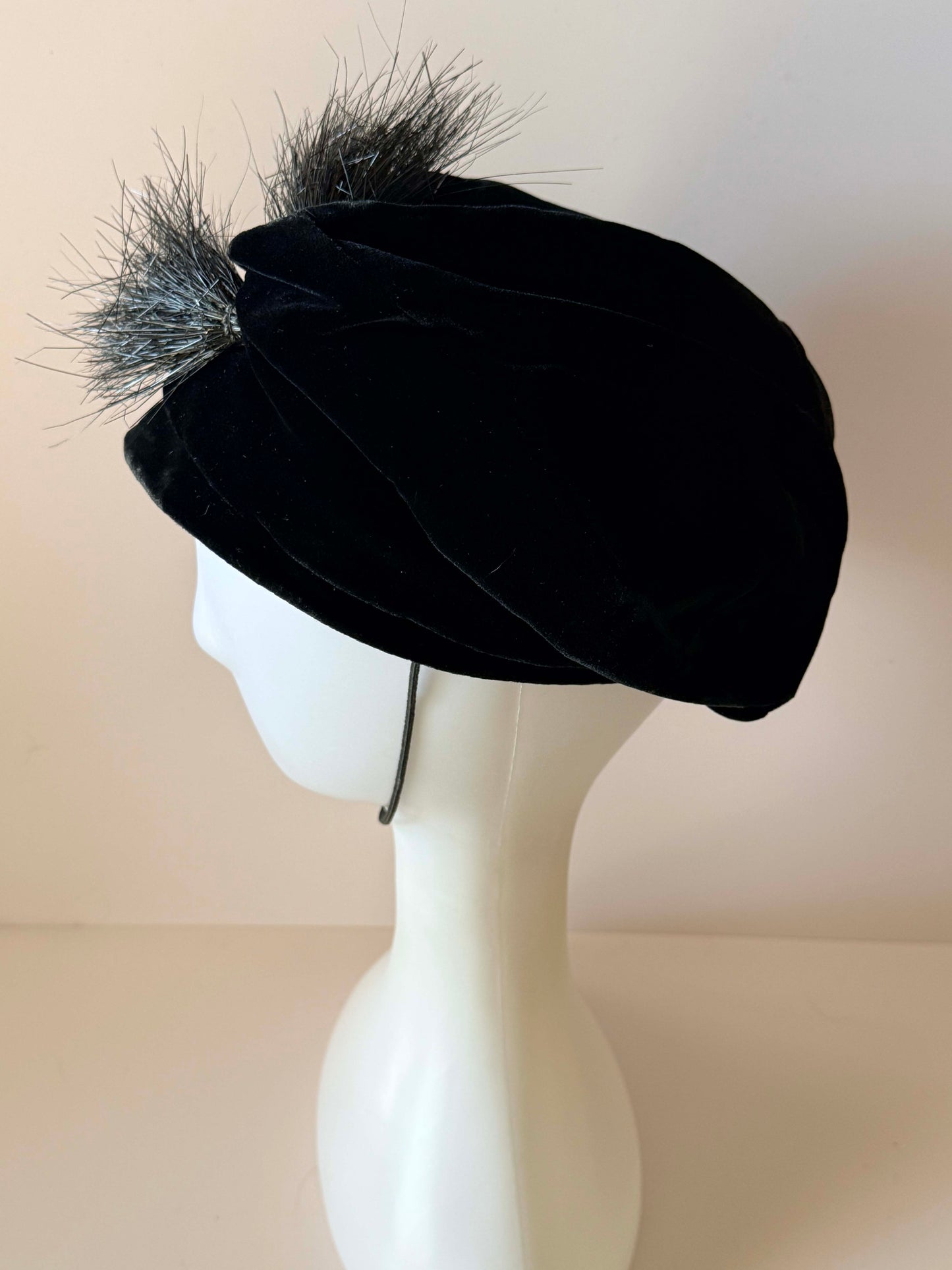 Vintage Black Velvet Cloche Hat | 1950s Cloche Hat | Horsehair Trim Cocktail Hat | Black Velvet Vintage Women's Hat