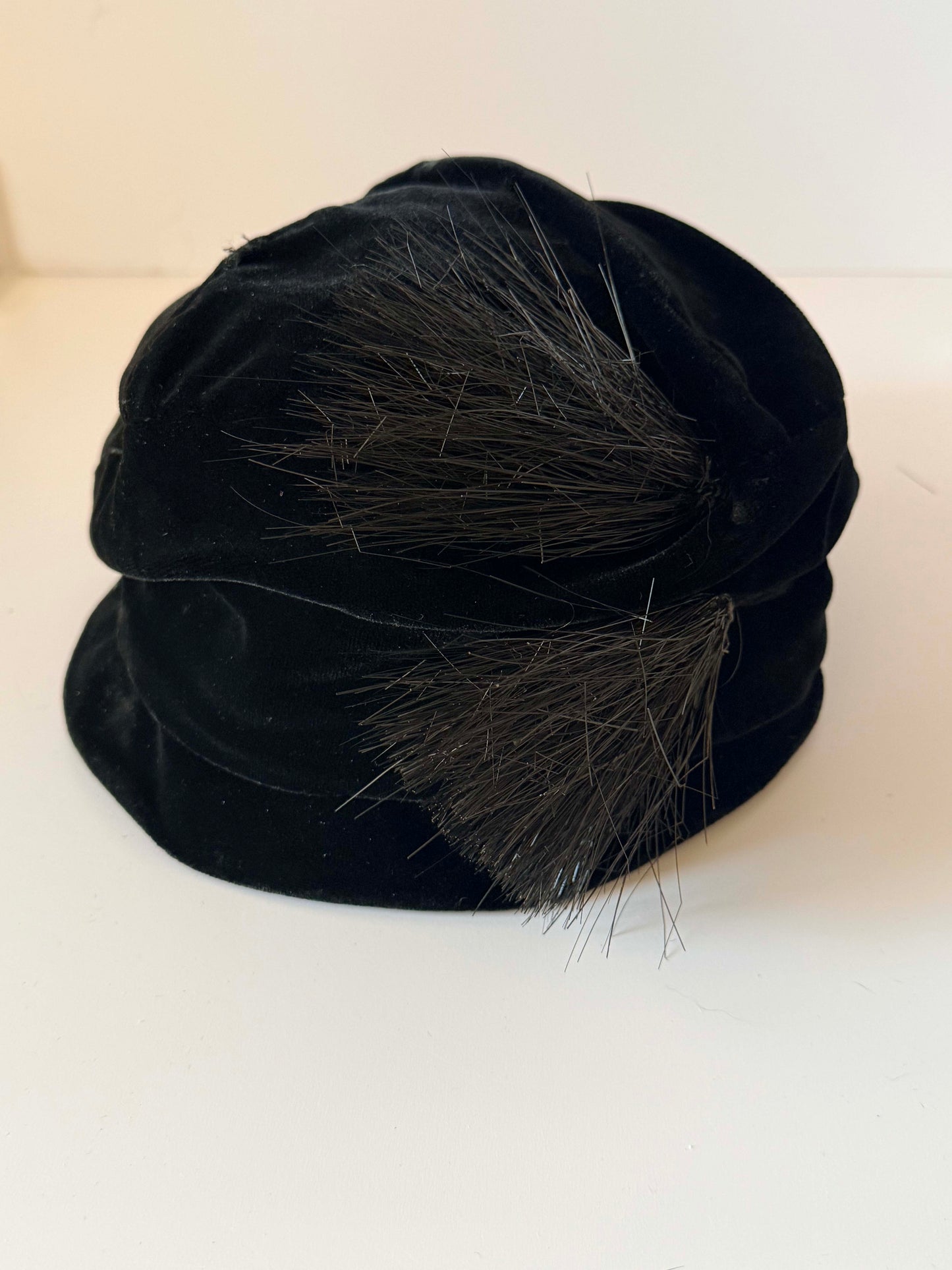 Vintage Black Velvet Cloche Hat | 1950s Cloche Hat | Horsehair Trim Cocktail Hat | Black Velvet Vintage Women's Hat