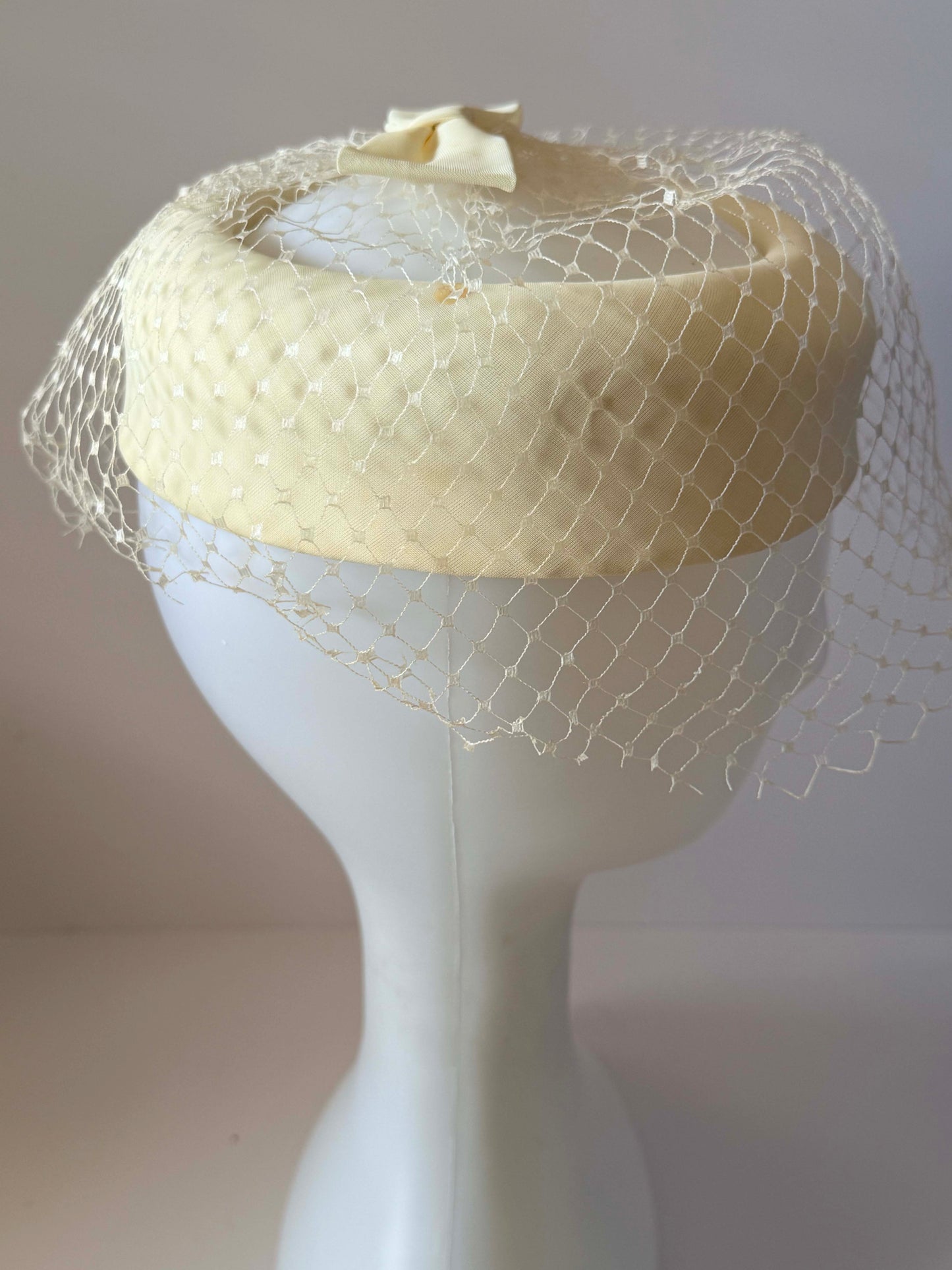 Vintage Ivory Halo Hat | 1960s Bridal Halo with Birdcage Veil | Satin Bow Wedding Headpiece | Vintage Wedding Hat