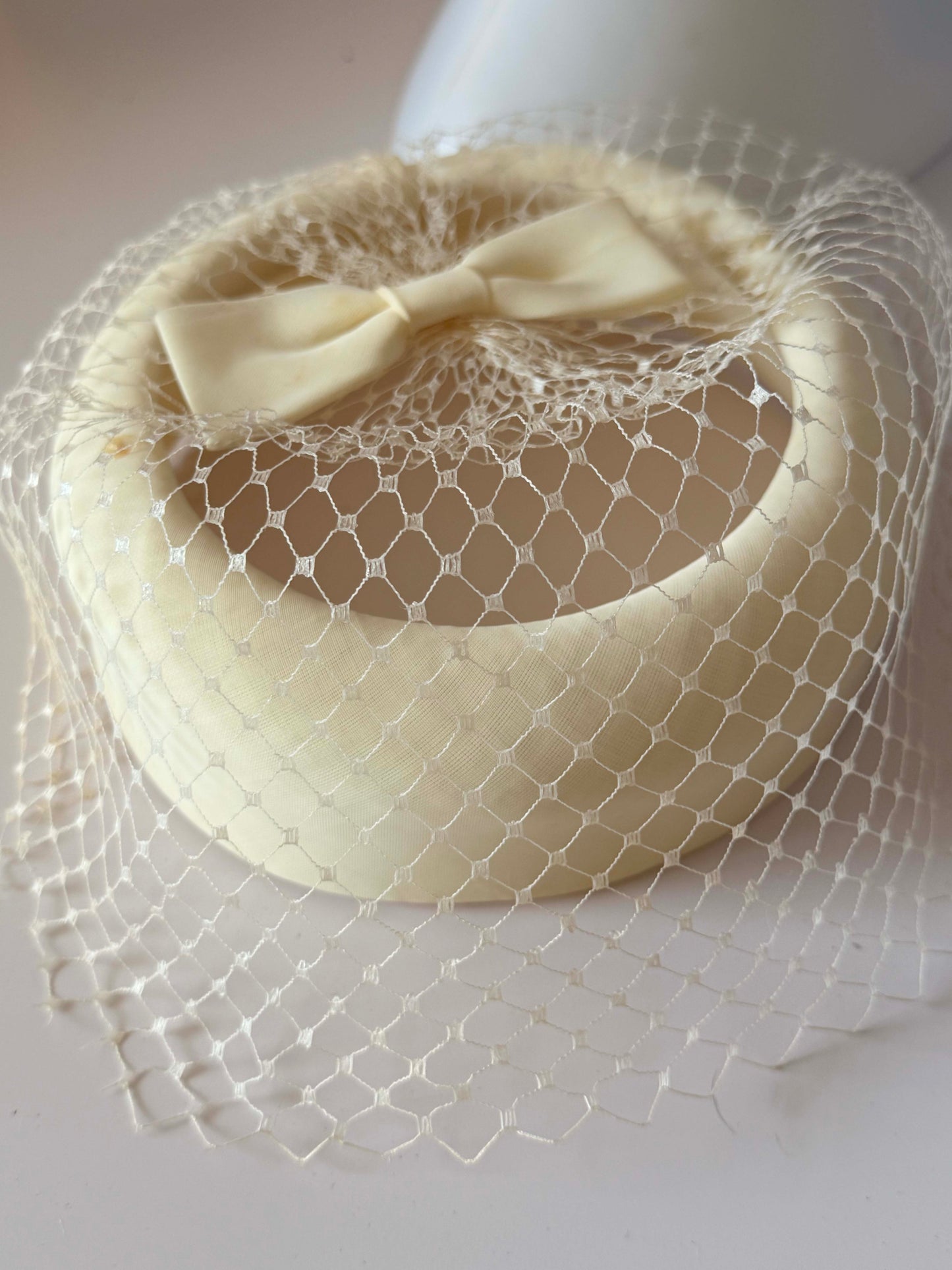 Vintage Ivory Halo Hat | 1960s Bridal Halo with Birdcage Veil | Satin Bow Wedding Headpiece | Vintage Wedding Hat
