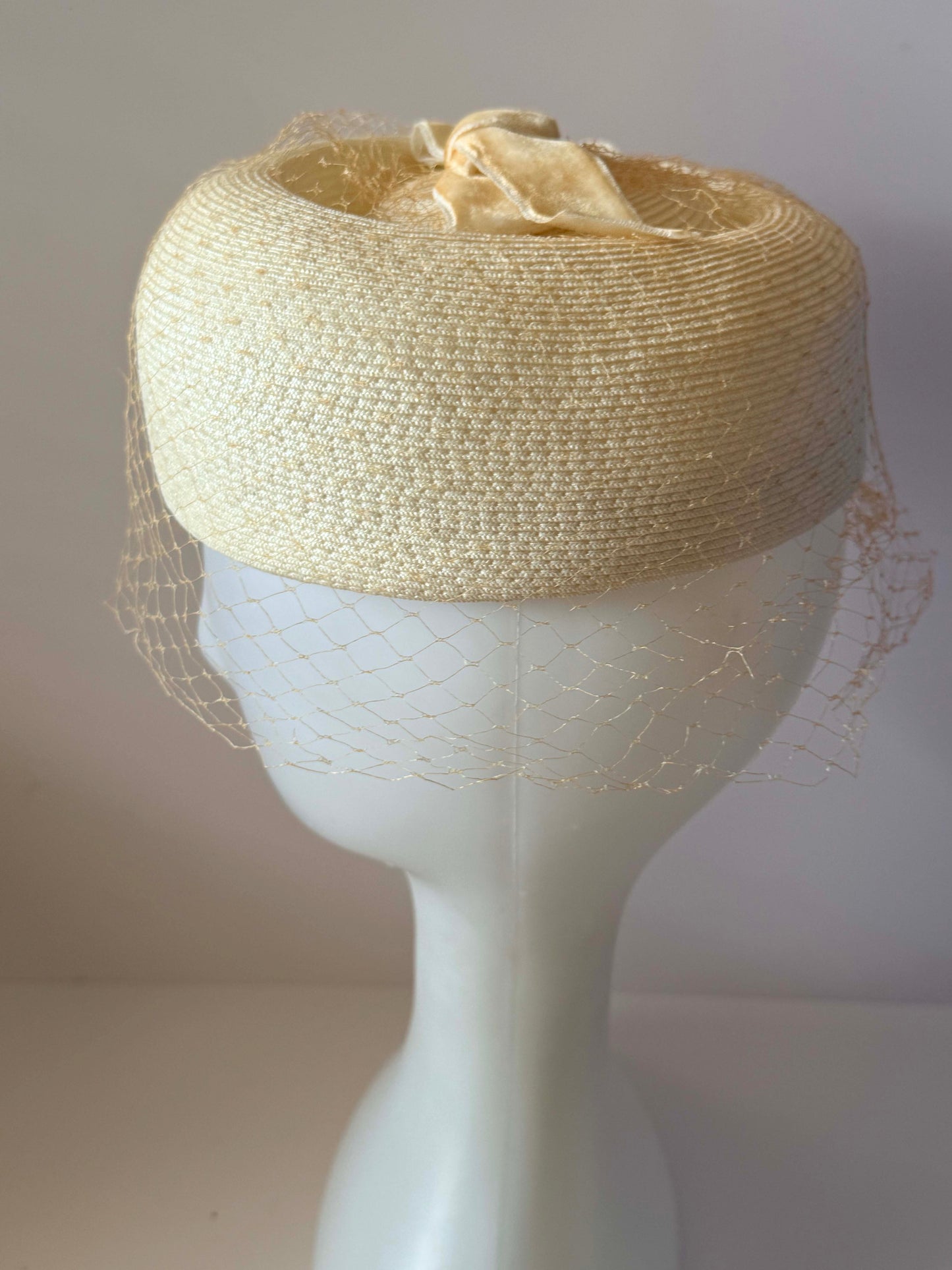 Vintage Ivory Pillbox Hat | 1960s Birdcage Veil Wedding Hat | Velvet Bow Bridal Hat | Mid Century Cocktail Hat