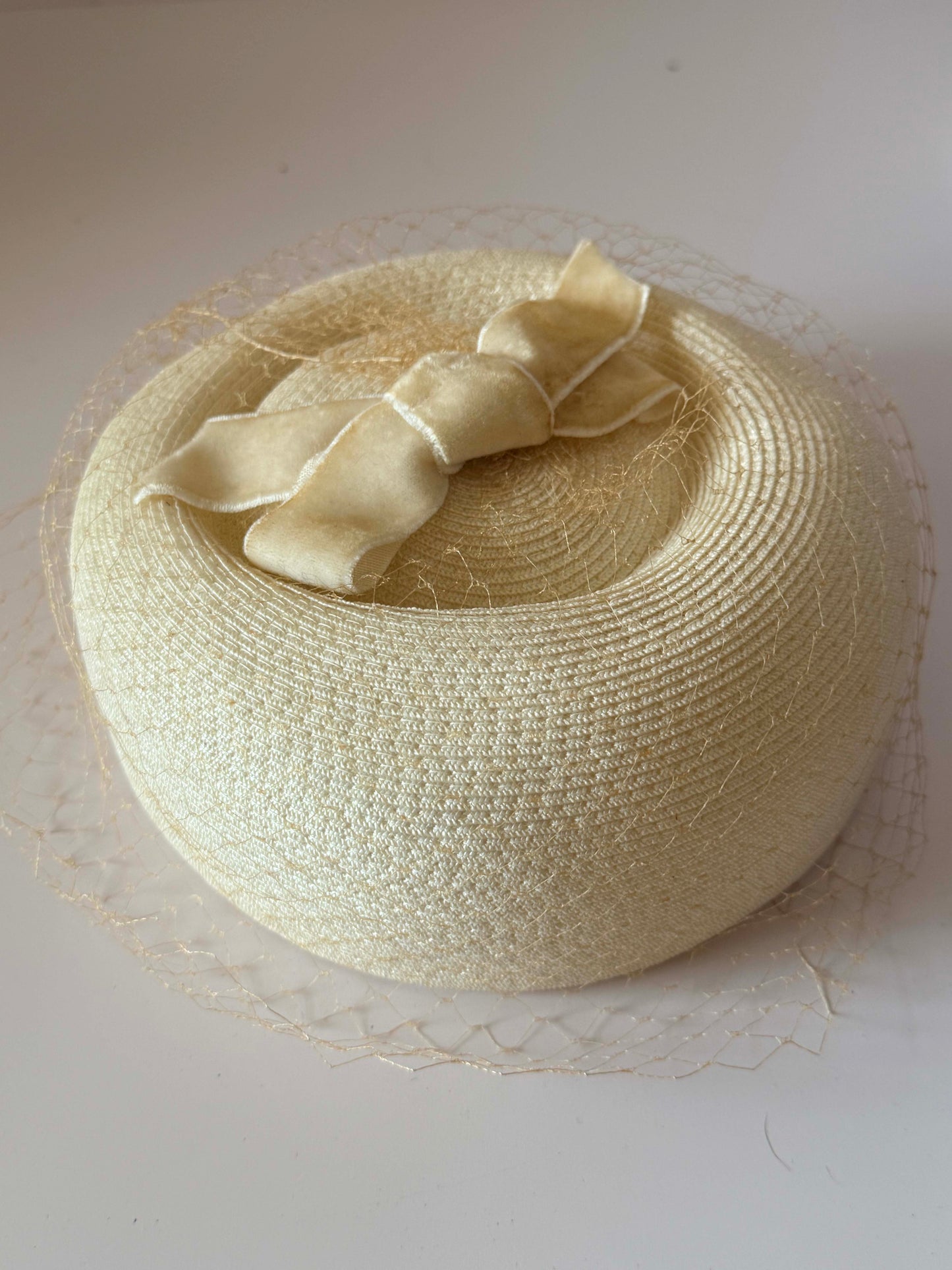 Vintage Ivory Pillbox Hat | 1960s Birdcage Veil Wedding Hat | Velvet Bow Bridal Hat | Mid Century Cocktail Hat