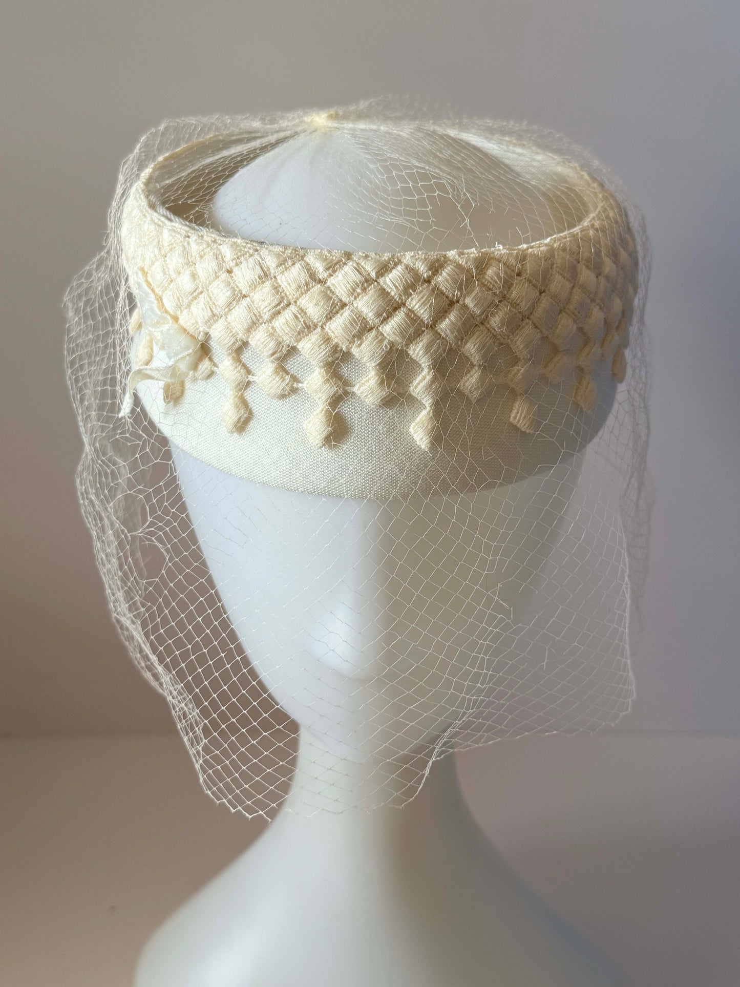 Vintage Evelyn Varon Ivory Veiled Halo Hat | 1960s Bridal Cocktail Hat | Birdcage Veil Fascinator | Mid Century Wedding Hat