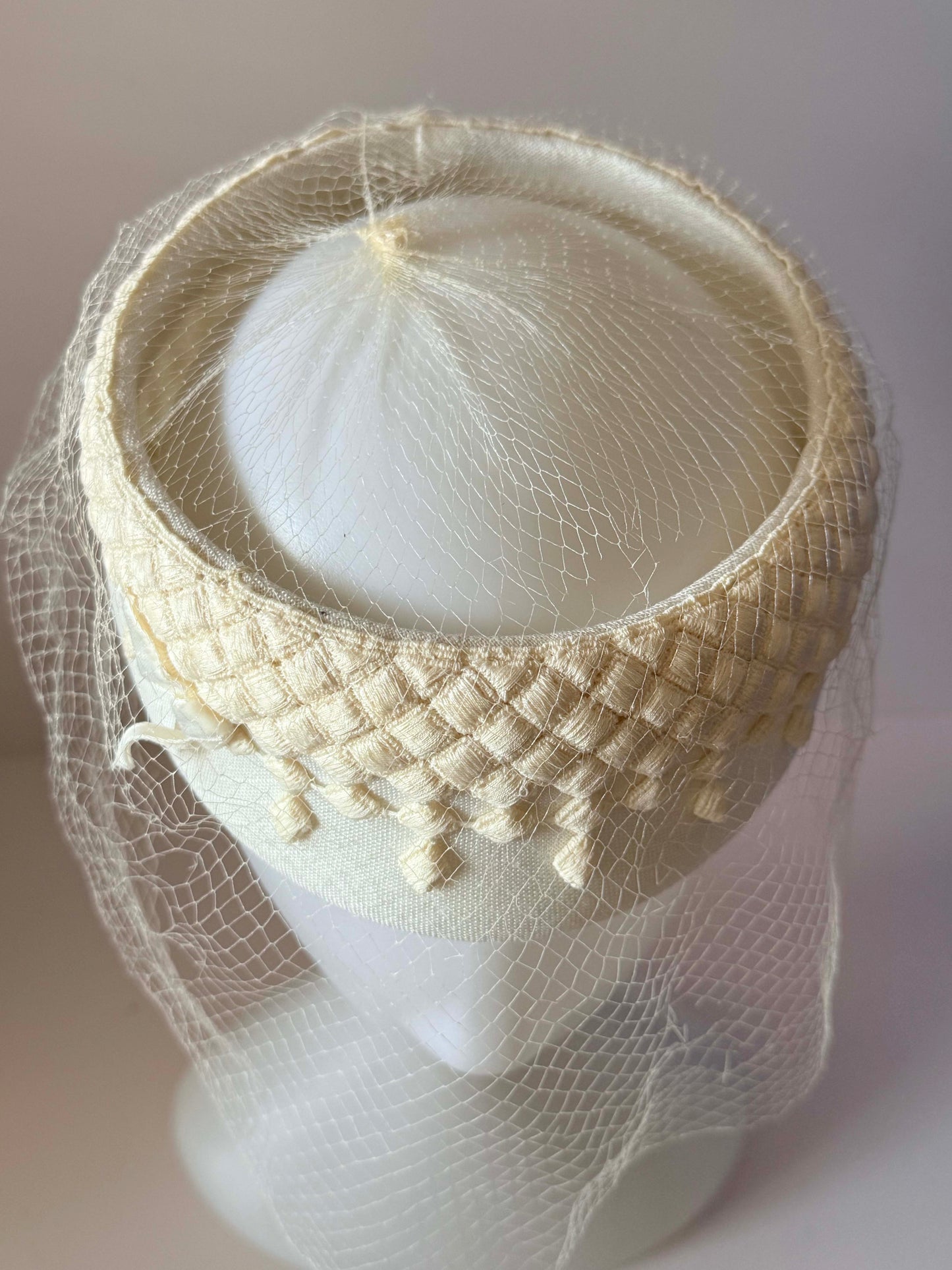 Vintage Evelyn Varon Ivory Veiled Halo Hat | 1960s Bridal Cocktail Hat | Birdcage Veil Fascinator | Mid Century Wedding Hat