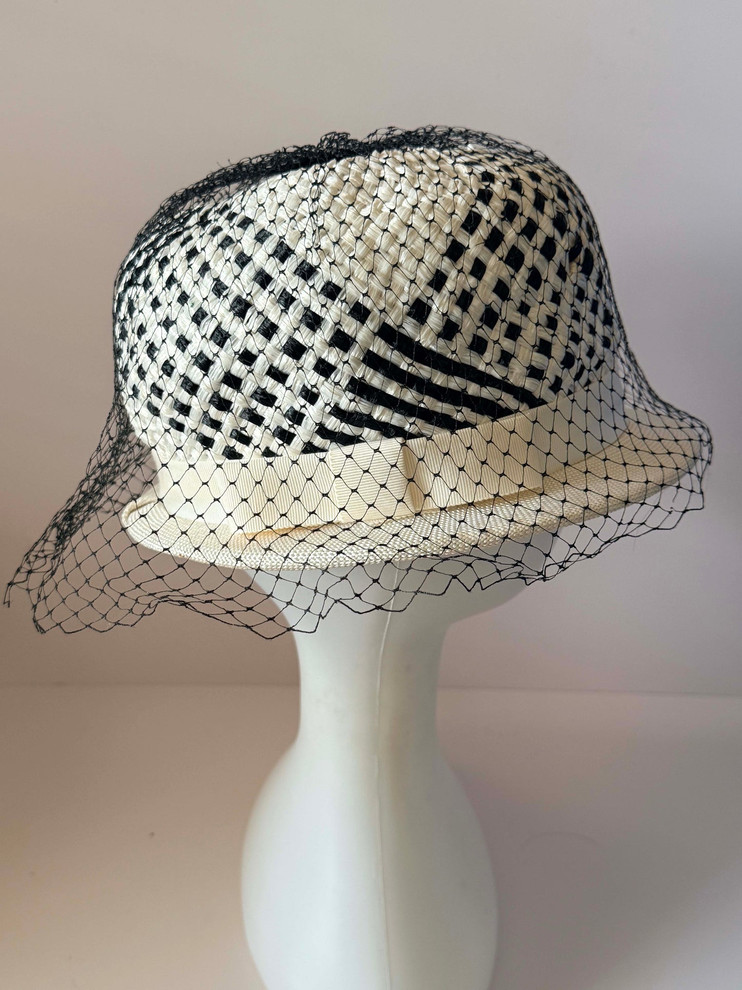 Vintage Black and White Cloche Hat | 1960s Woven Straw Bucket Hat with Birdcage Veil | Mod Summer Cocktail Hat