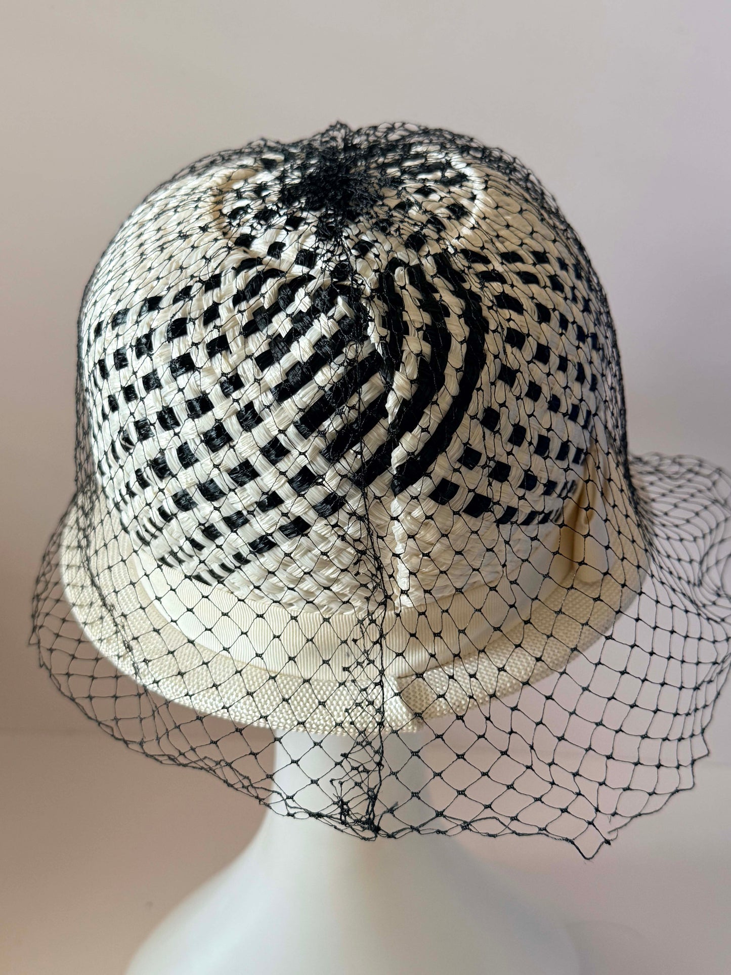 Vintage Black and White Cloche Hat | 1960s Woven Straw Bucket Hat with Birdcage Veil | Mod Summer Cocktail Hat