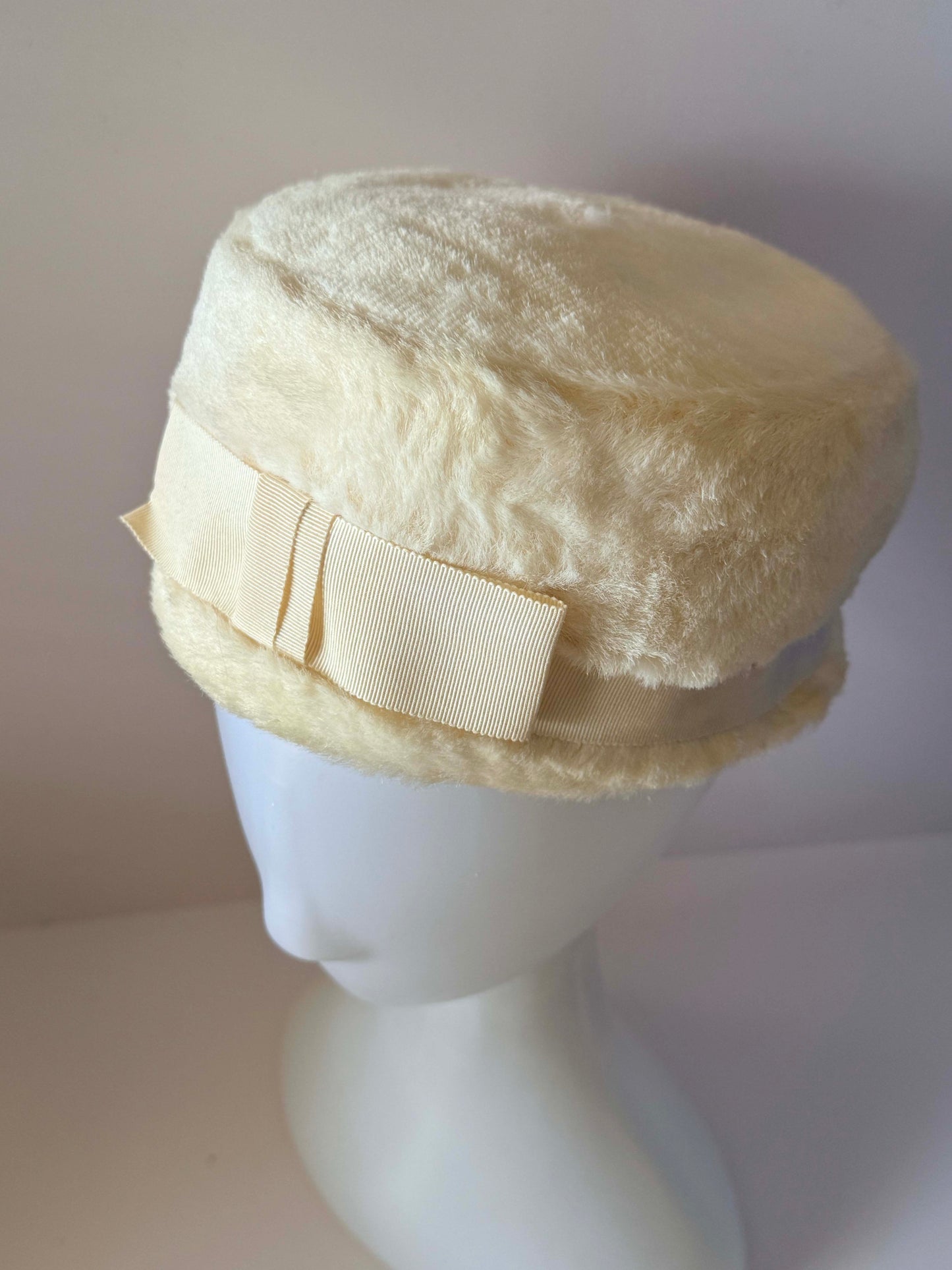Vintage Ivory Faux Fur Pillbox Hat | 1960s Winter Wedding Hat | Cream Fur Cocktail Hat | Mid Century Bridal Millinery