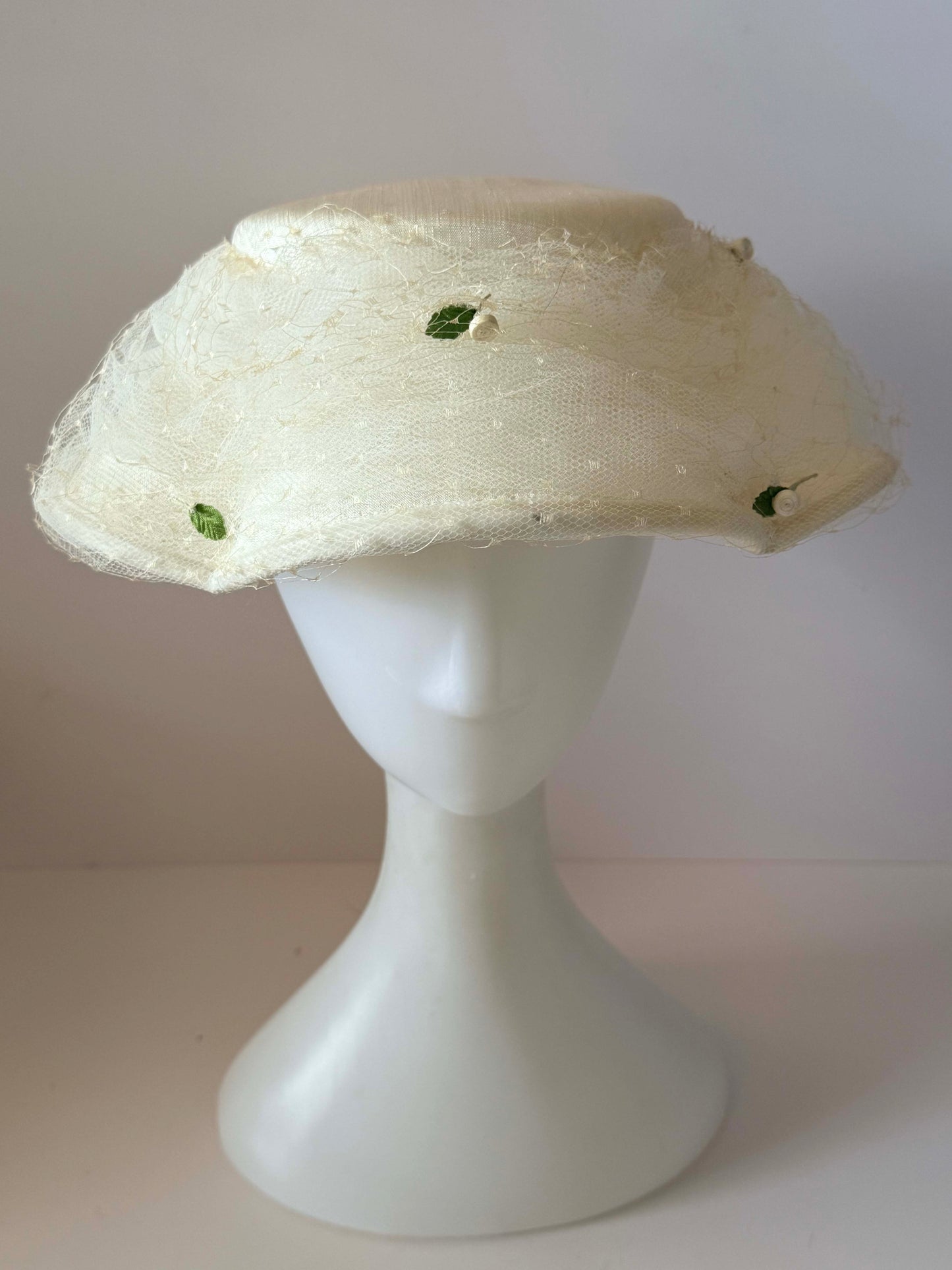 Vintage Ivory Silk Picture Hat | 1950s Wide Brim Cocktail Hat | Bridal Hat with Floral Buds &amp; Textured Veiling