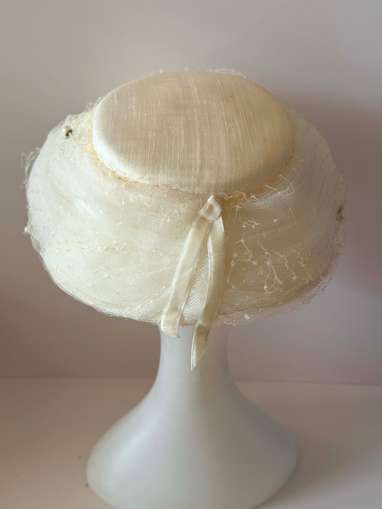 Vintage Ivory Silk Picture Hat | 1950s Wide Brim Cocktail Hat | Bridal Hat with Floral Buds &amp; Textured Veiling