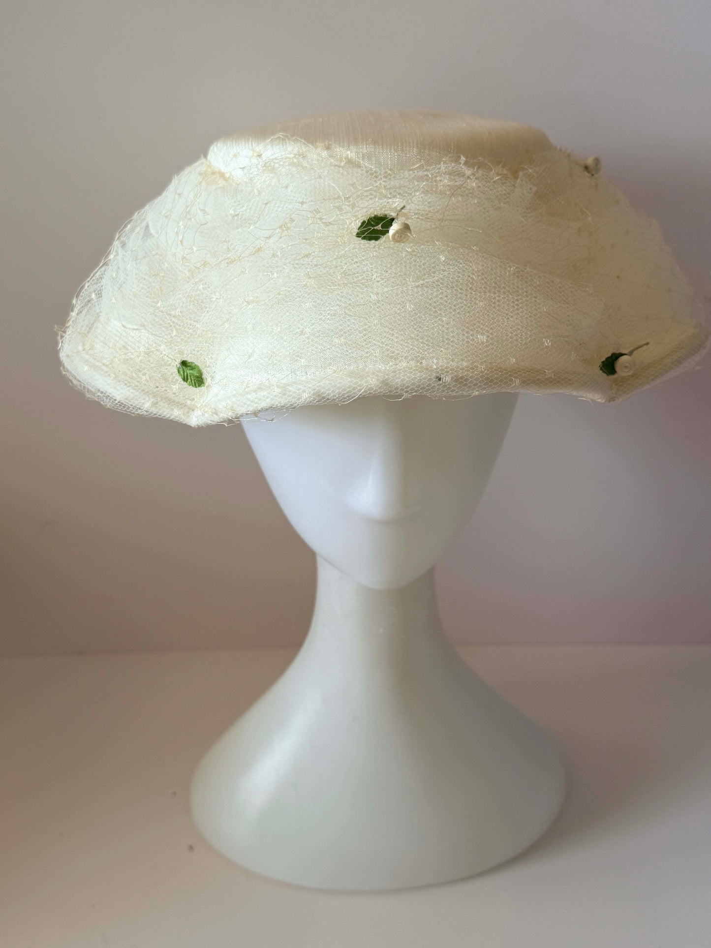 Vintage Ivory Silk Picture Hat | 1950s Wide Brim Cocktail Hat | Bridal Hat with Floral Buds &amp; Textured Veiling