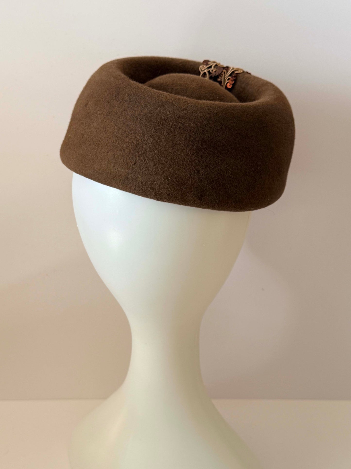 Vintage Brown Velour Pillbox Hat – Sculptural Wool Felt with Velvet Bow & Beaded Trim