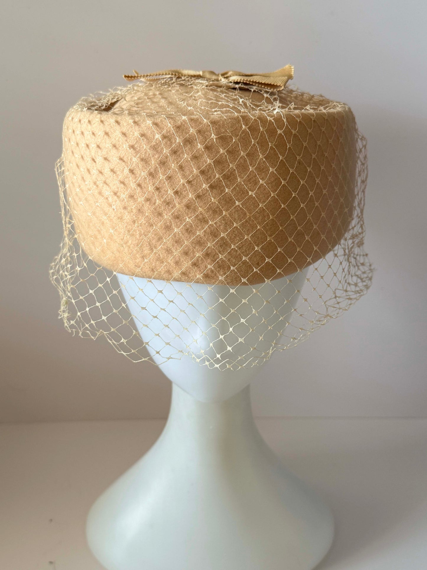 Vintage Camel Pillbox Hat | 196oc0s Felt Cktail Hat with Birdcage Veil | Mid Century Wedding & Church Hat