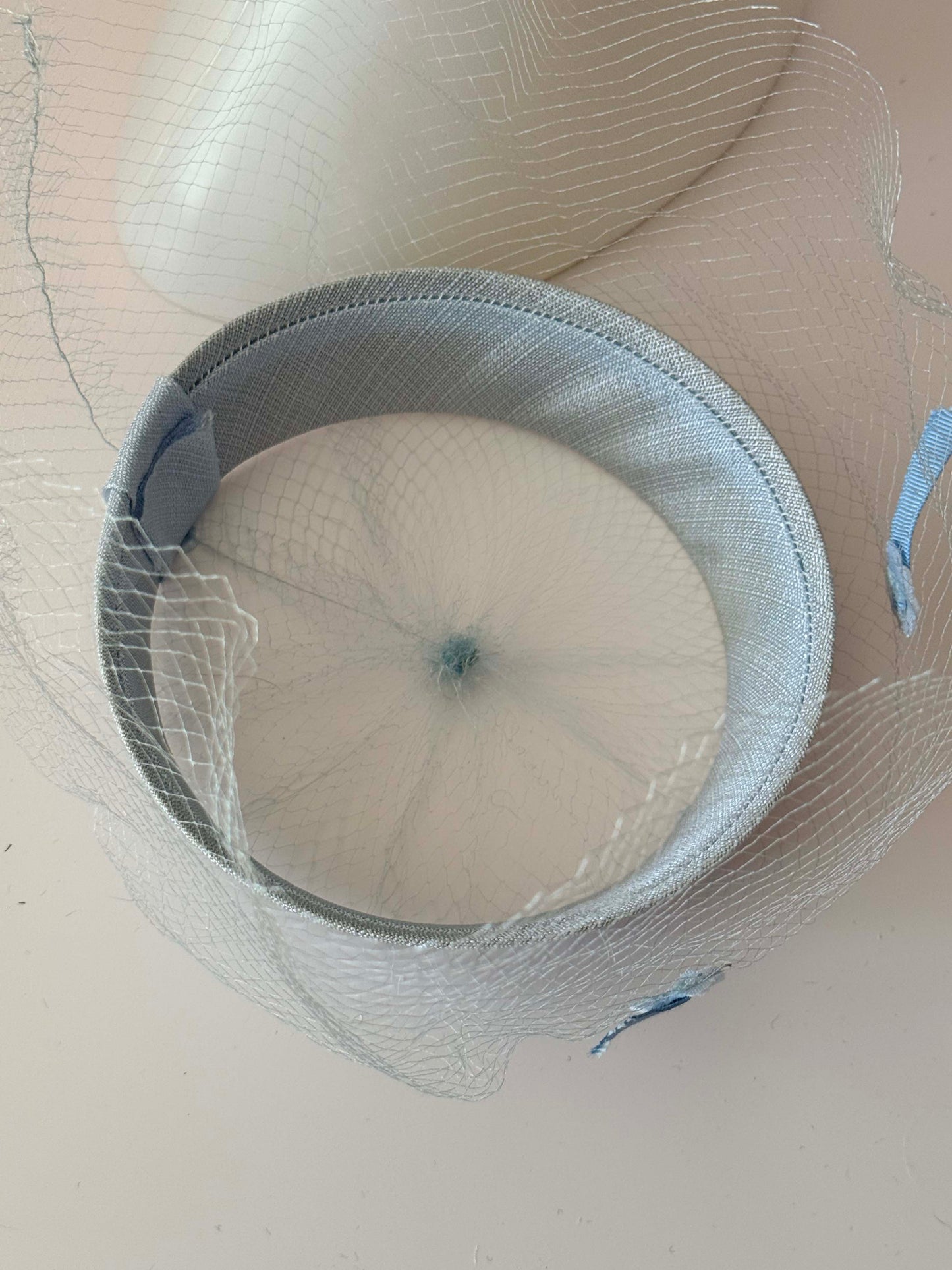Vintage Baby Blue Halo Hat with Veil – 1950s 1960s Fascinator Style – Mid Century Bridal or Occasion Hat