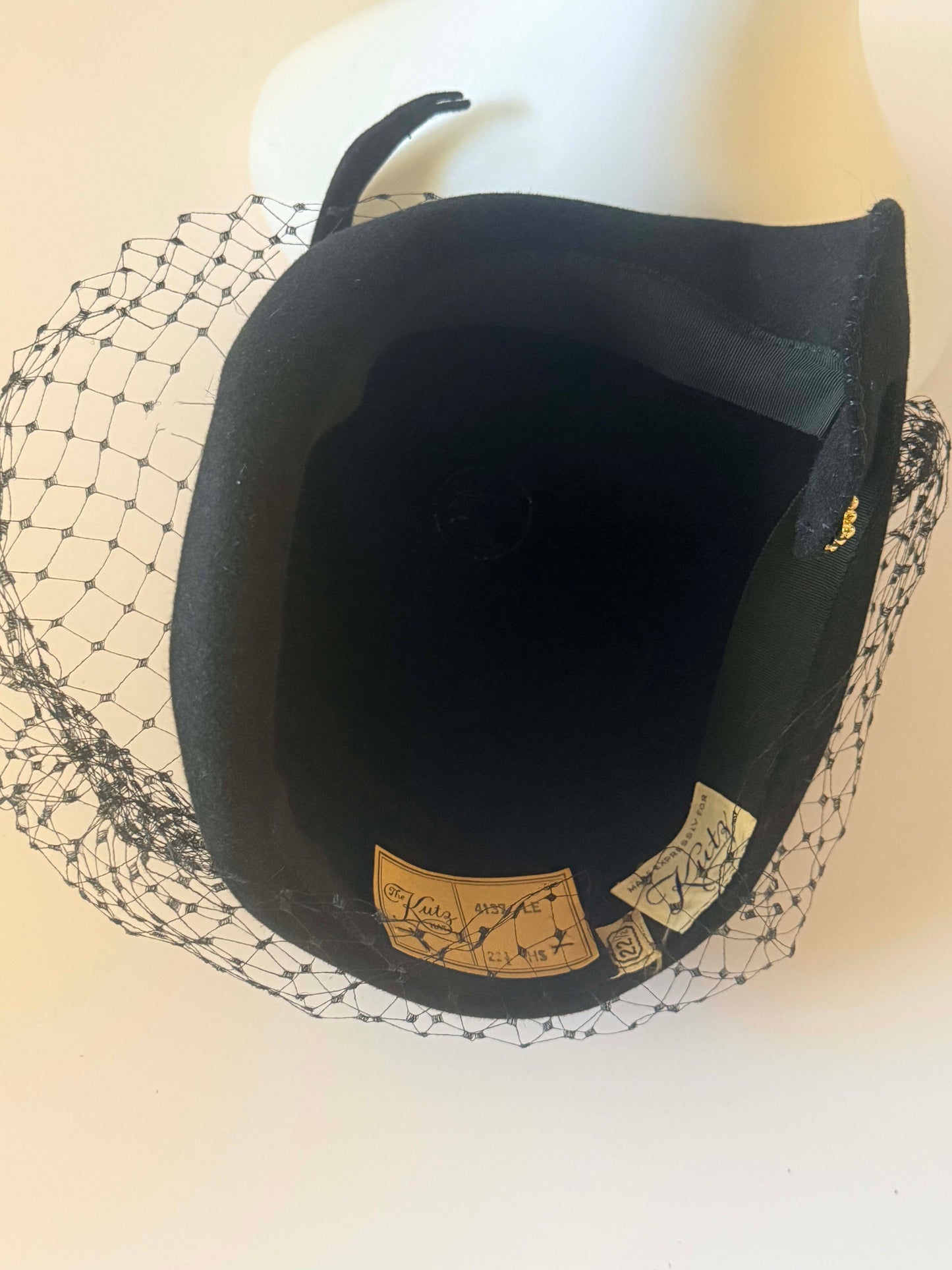 Vintage 1950s Kutz Couture Hat – Black Sculptural Felt Fascinator with Veil – Limited Edition Avant Garde Cocktail Hat – Mid Century Designer Millinery