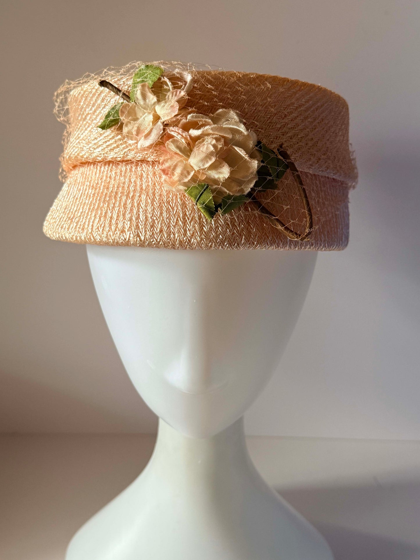Vintage Peach Straw Pillbox Hat | 1960s Floral Cocktail Hat | Spring Wedding Hat | Easter Church Hat | Vintage Millinery