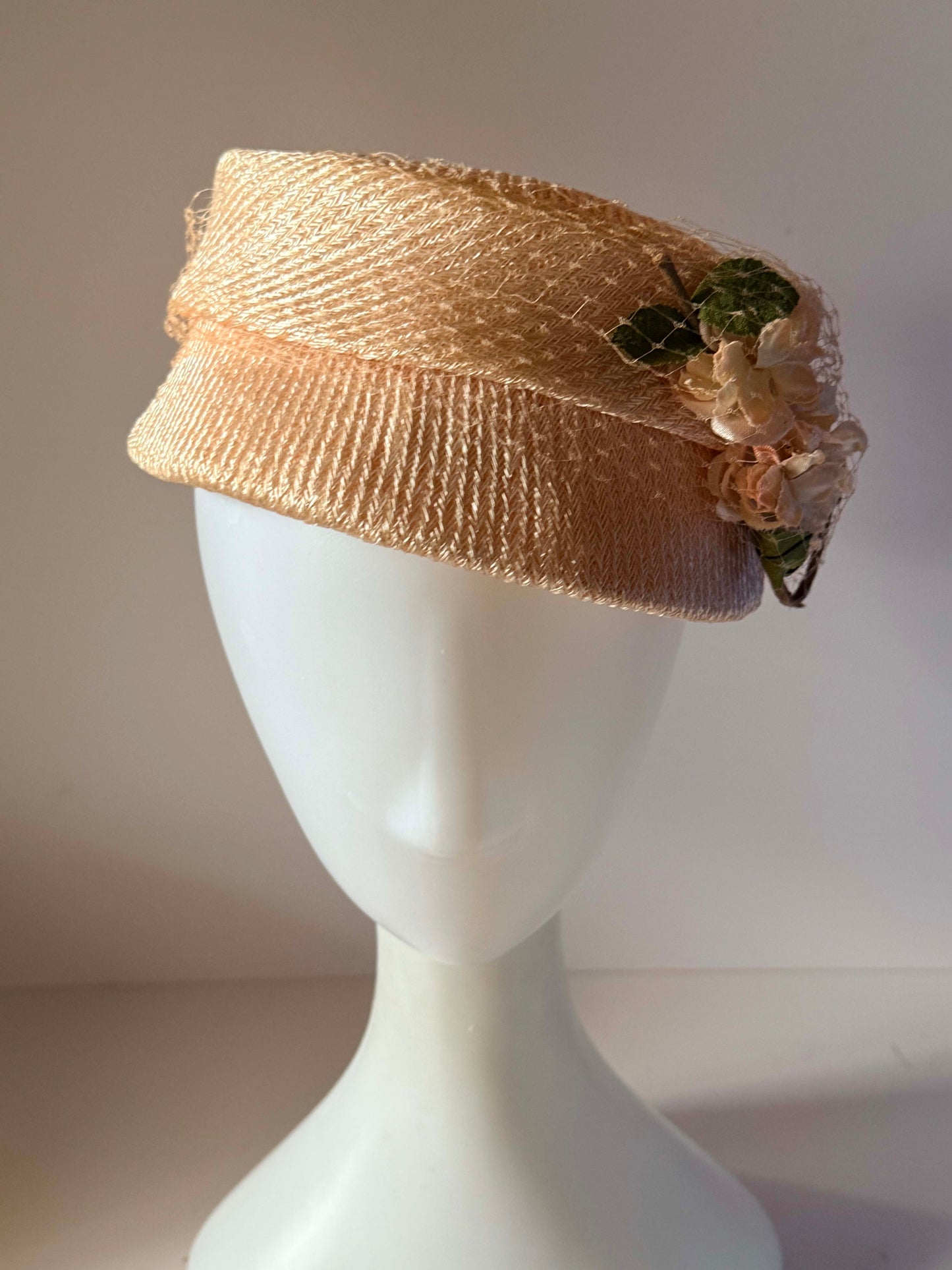 Vintage Peach Straw Pillbox Hat | 1960s Floral Cocktail Hat | Spring Wedding Hat | Easter Church Hat | Vintage Millinery