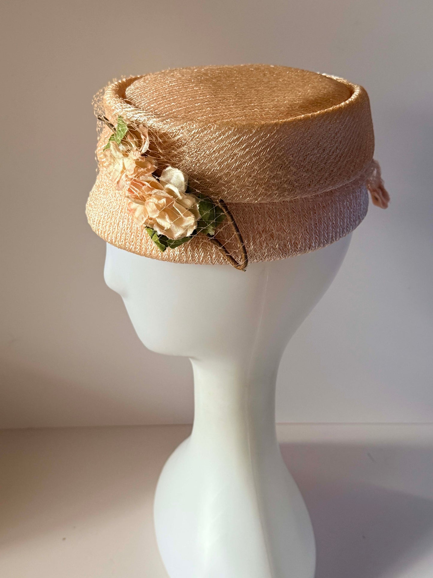 Vintage Peach Straw Pillbox Hat | 1960s Floral Cocktail Hat | Spring Wedding Hat | Easter Church Hat | Vintage Millinery