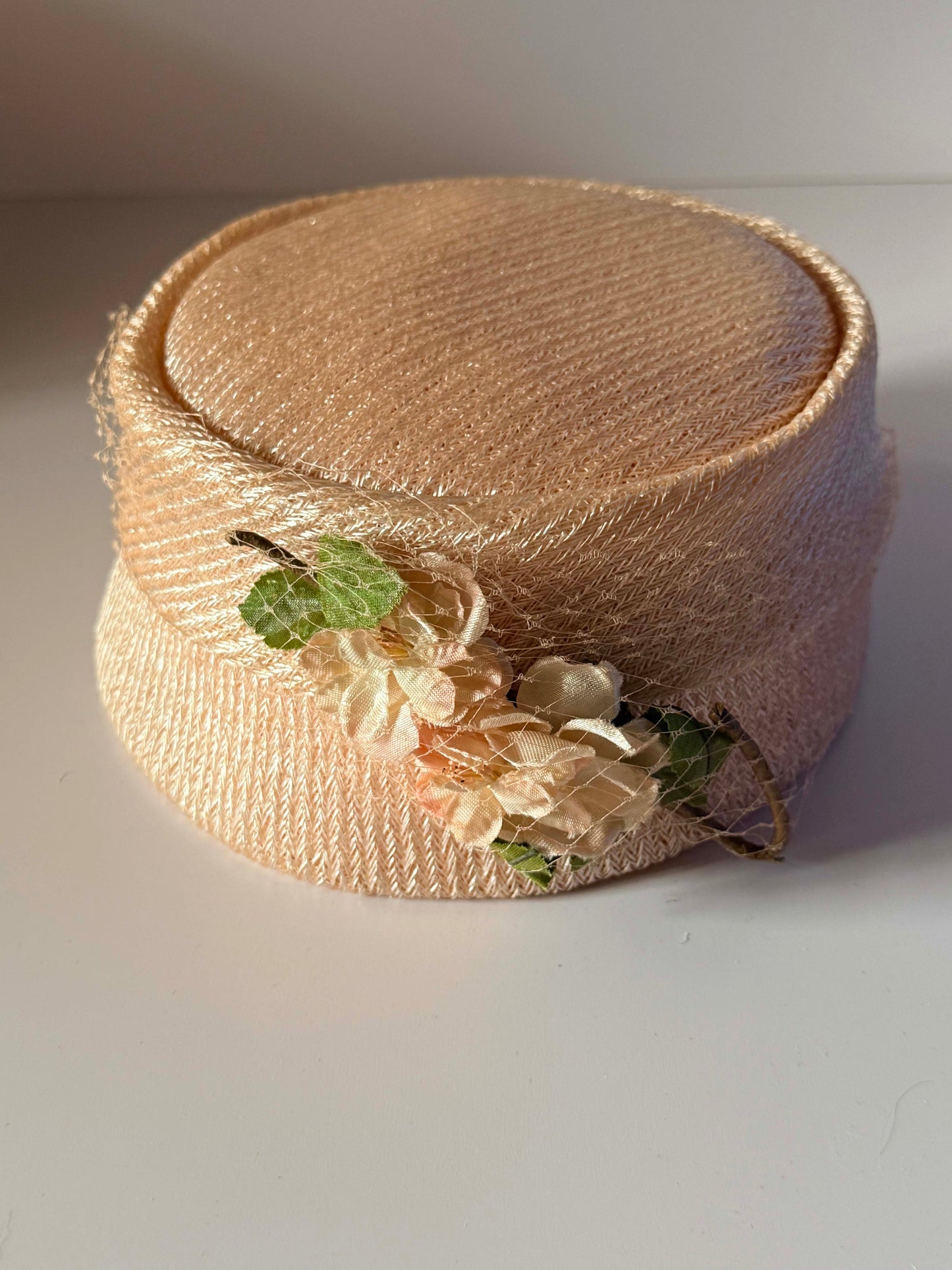 Vintage Peach Straw Pillbox Hat | 1960s Floral Cocktail Hat | Spring Wedding Hat | Easter Church Hat | Vintage Millinery