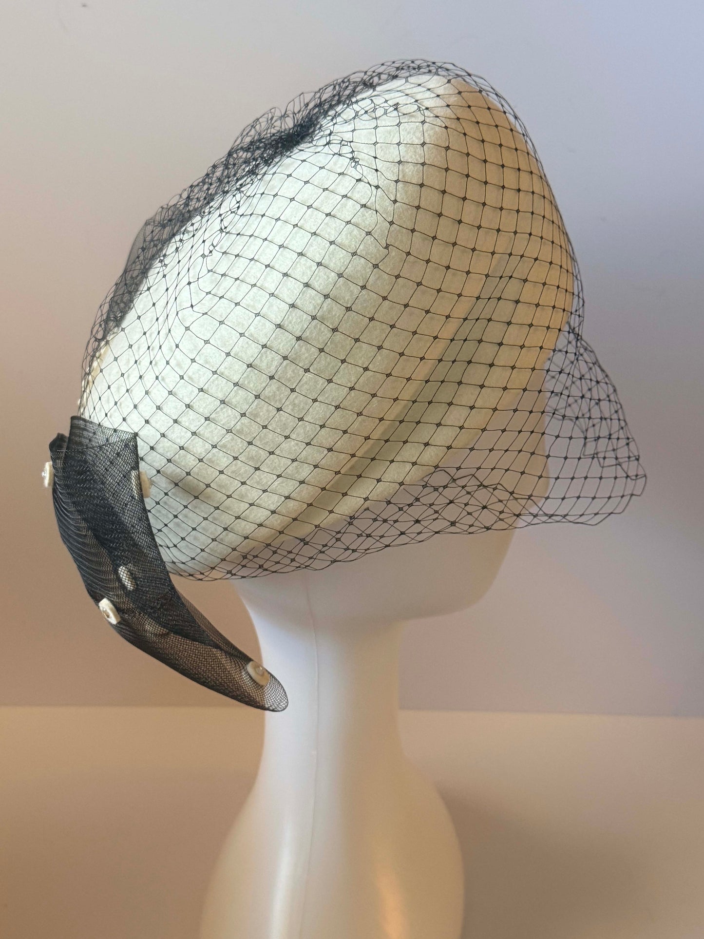 Vintage Anita Pineault Ivory Pillbox Hat with Black Veil – 1950s 1960s Cocktail Hat – Netting Fascinator