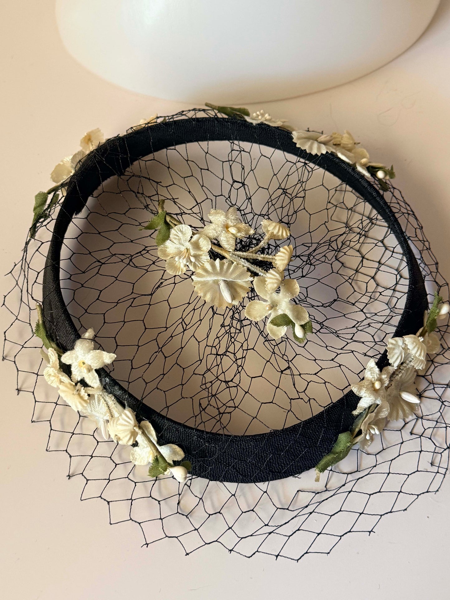 1950s Black and Ivory Floral Veiled Halo Hat |Vintage Cocktail Hat Wedding Mourning Garden Party