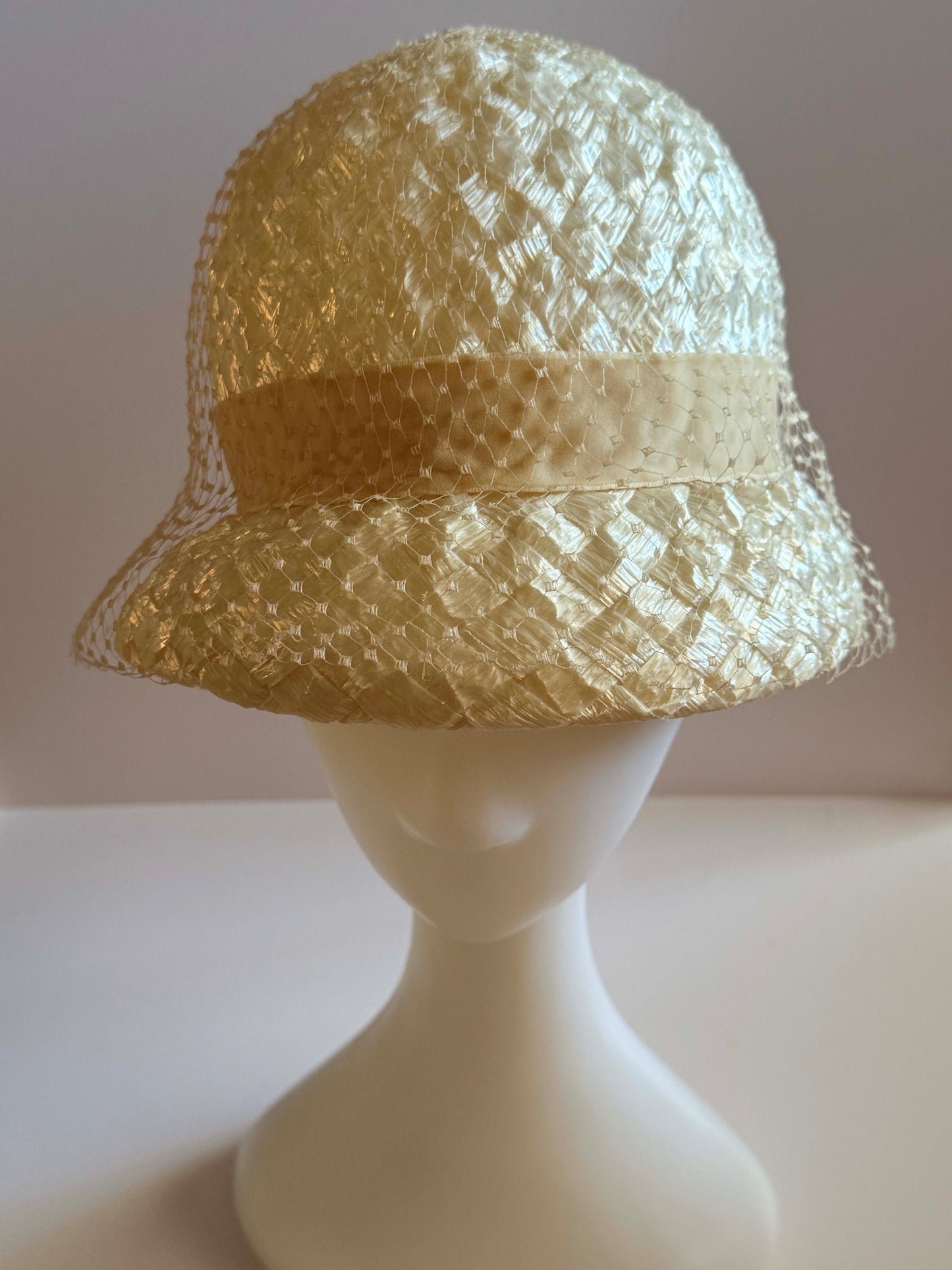 1960s Flo-Denis Straw Cloche Hat Ivory Woven Raffia Veil Bucket Hat Vintage Summer Hat