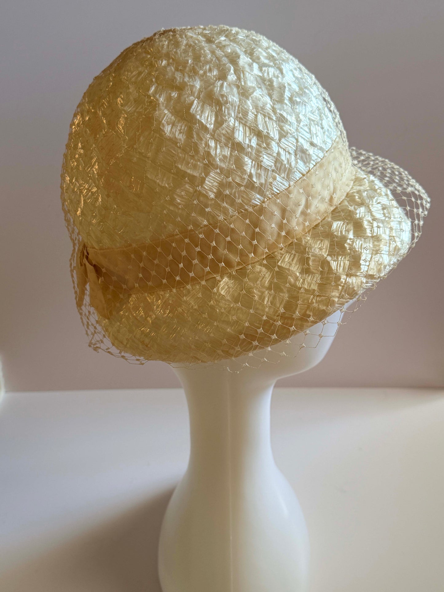 1960s Flo-Denis Straw Cloche Hat Ivory Woven Raffia Veil Bucket Hat Vintage Summer Hat