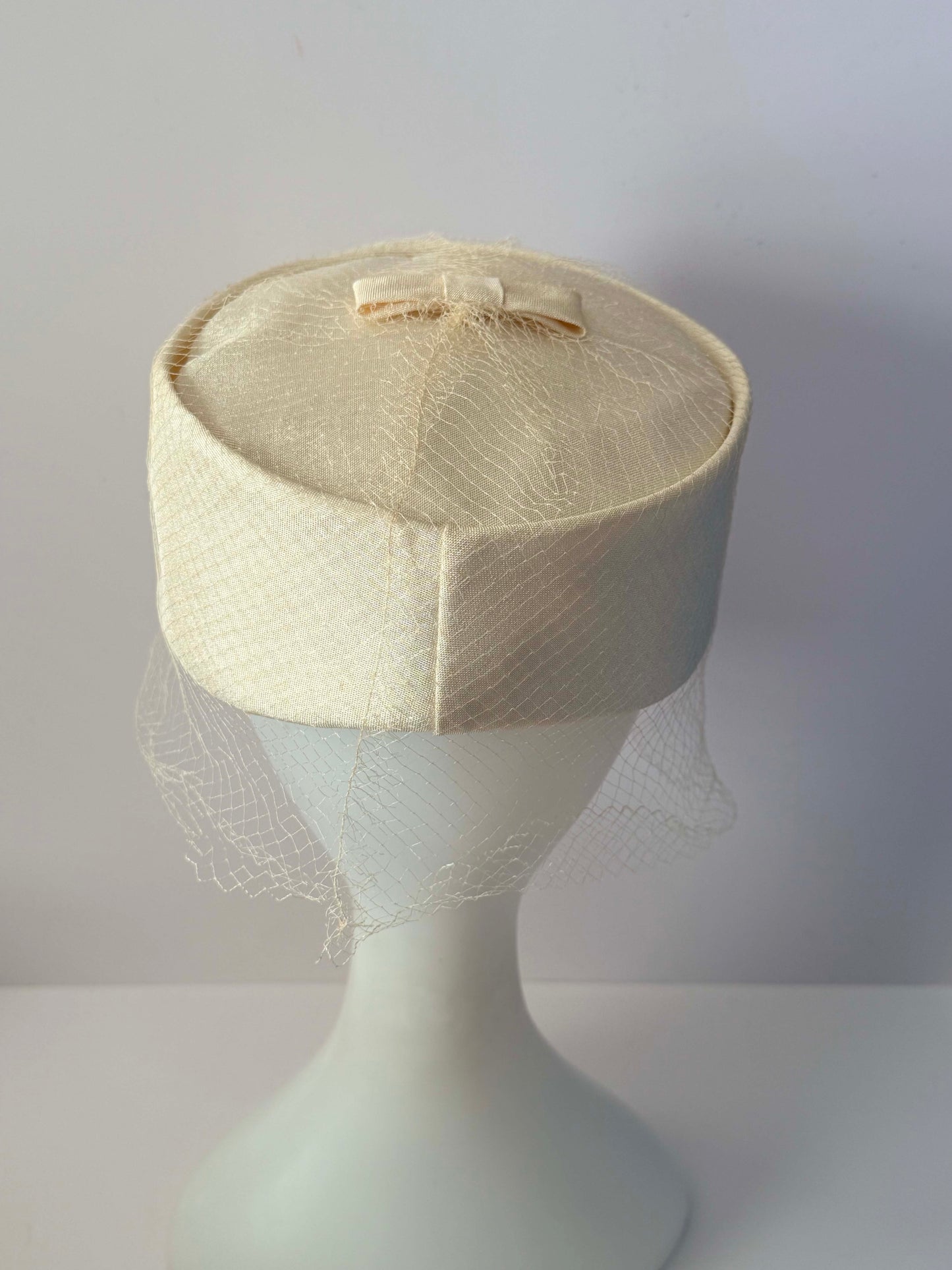 1960s Vintage Ivory Pillbox Hat | Satin Bow Veil Bridal Hat | Mid Century Wedding Cocktail Hat