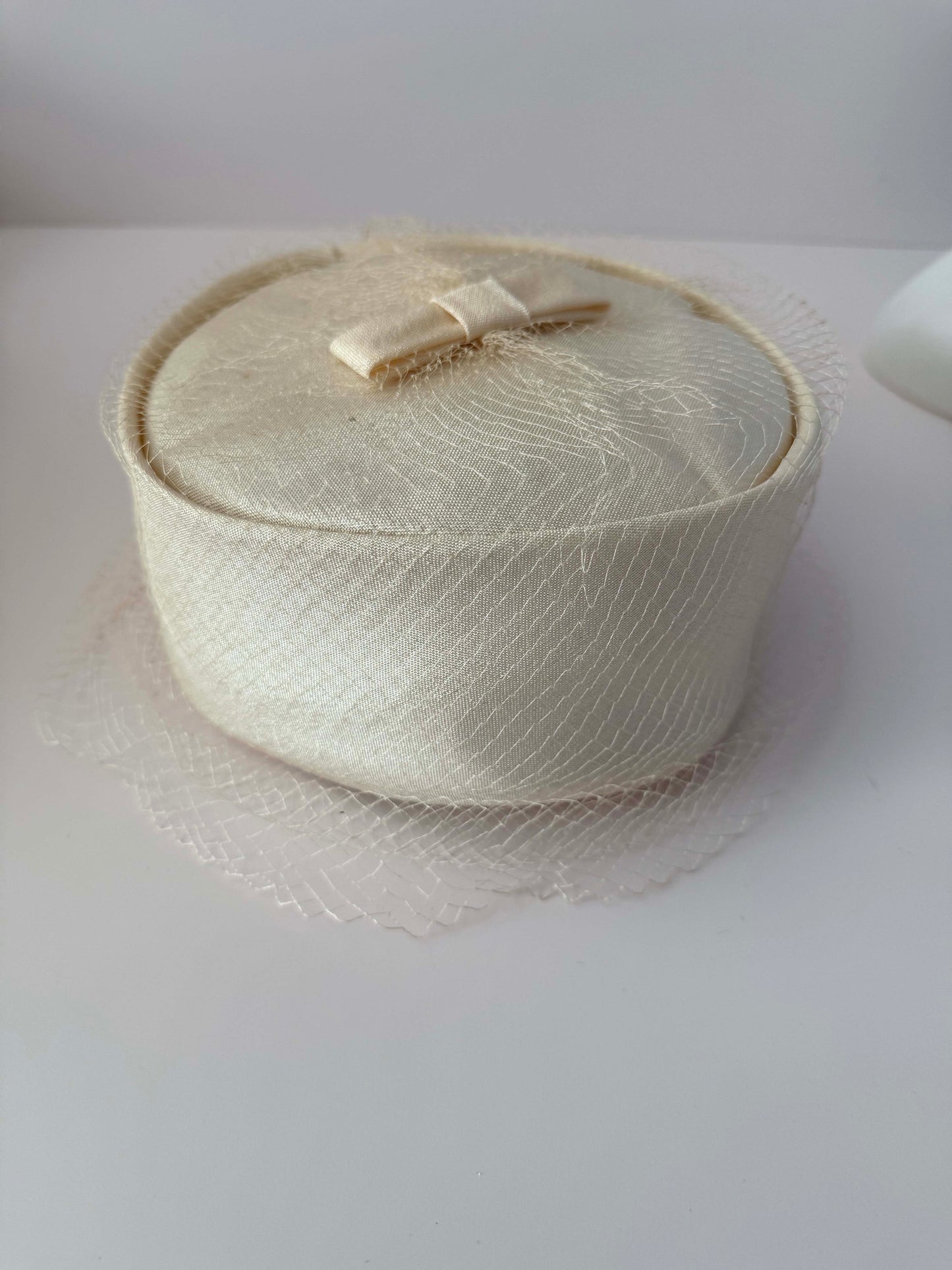 1960s Vintage Ivory Pillbox Hat | Satin Bow Veil Bridal Hat | Mid Century Wedding Cocktail Hat