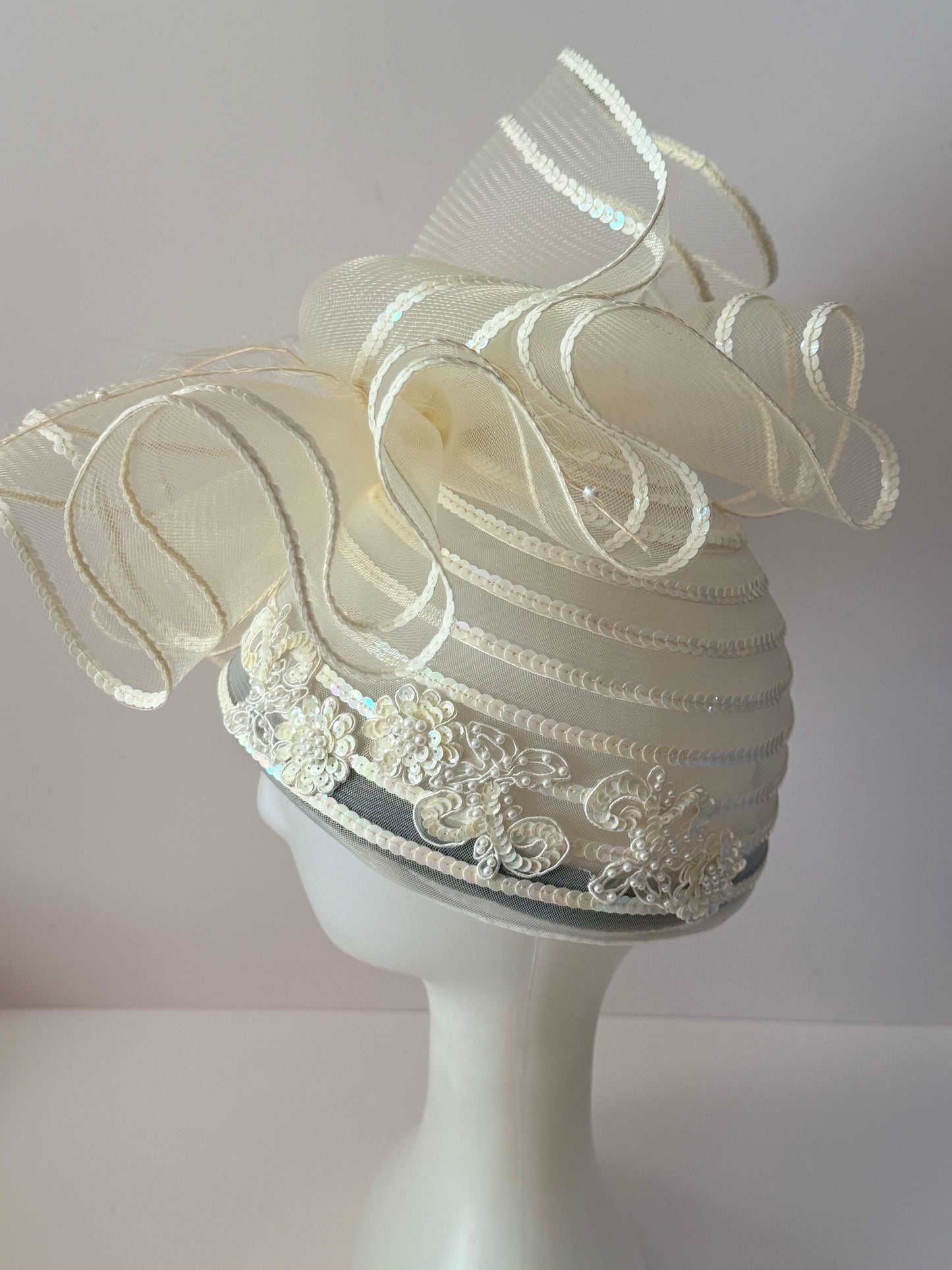 1970s Vintage Ivory Bridal Hat | Sequin Horsehair Ribbon Cocktail Hat | Sculptural Wedding Headpiece
