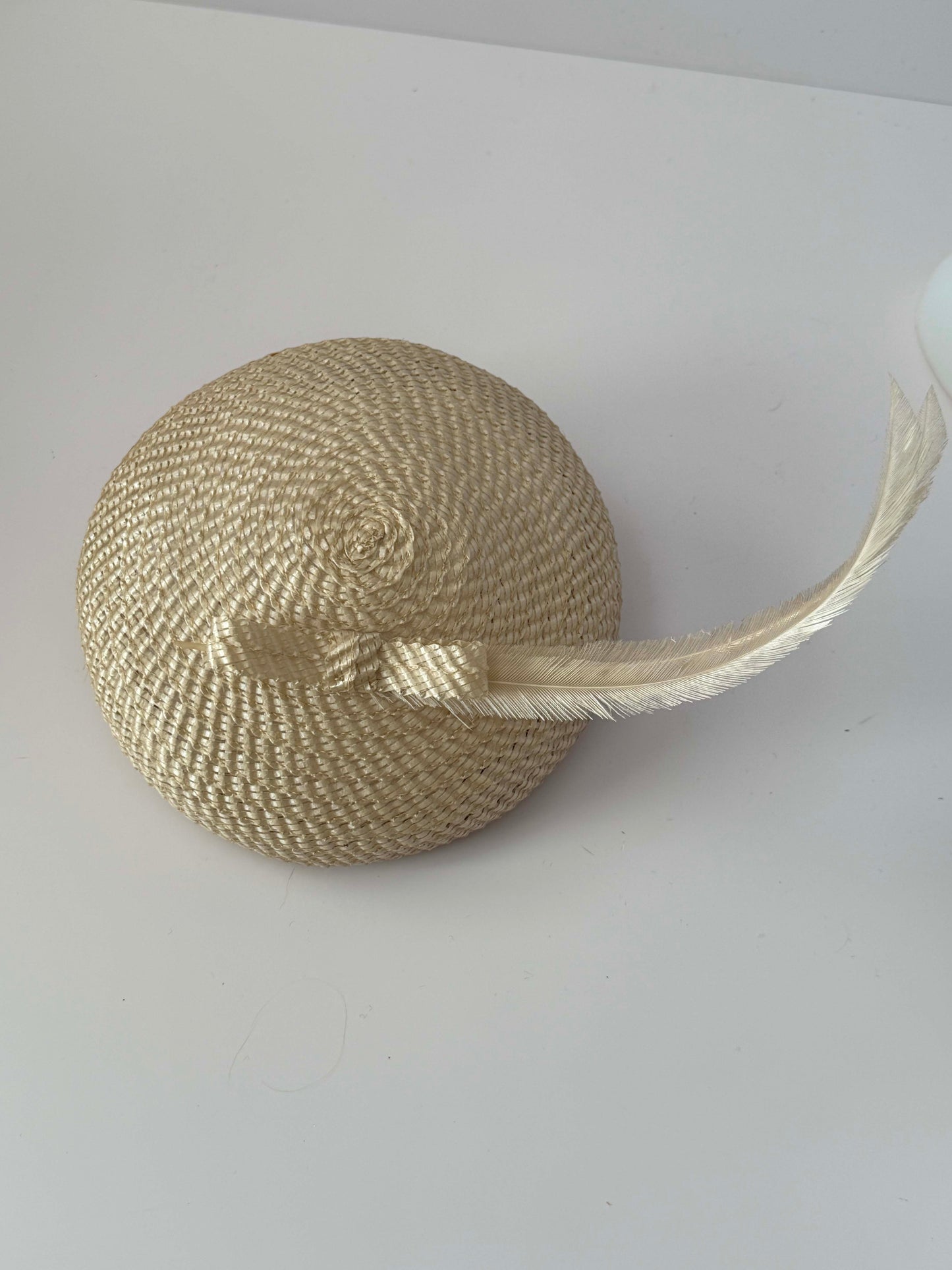 1950s Clover Lane Vintage Ivory Straw Hat with Feather | Mid Century Tilt Cocktail Hat | Vintage Bridal Hat
