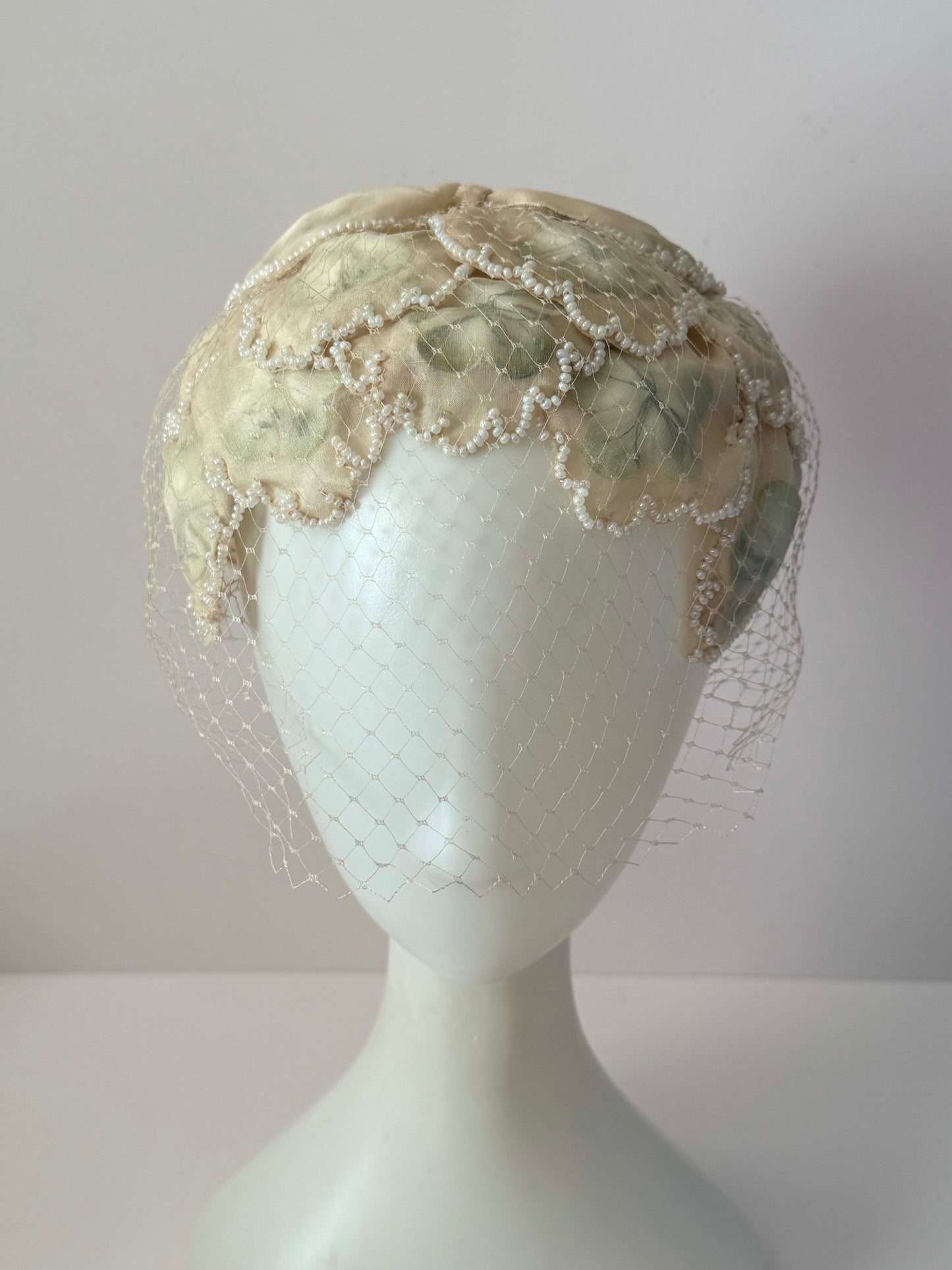 Vintage 1950s Ivory Floral Hat Pearl Beaded Veil Bridal Wedding Cocktail Half Hat