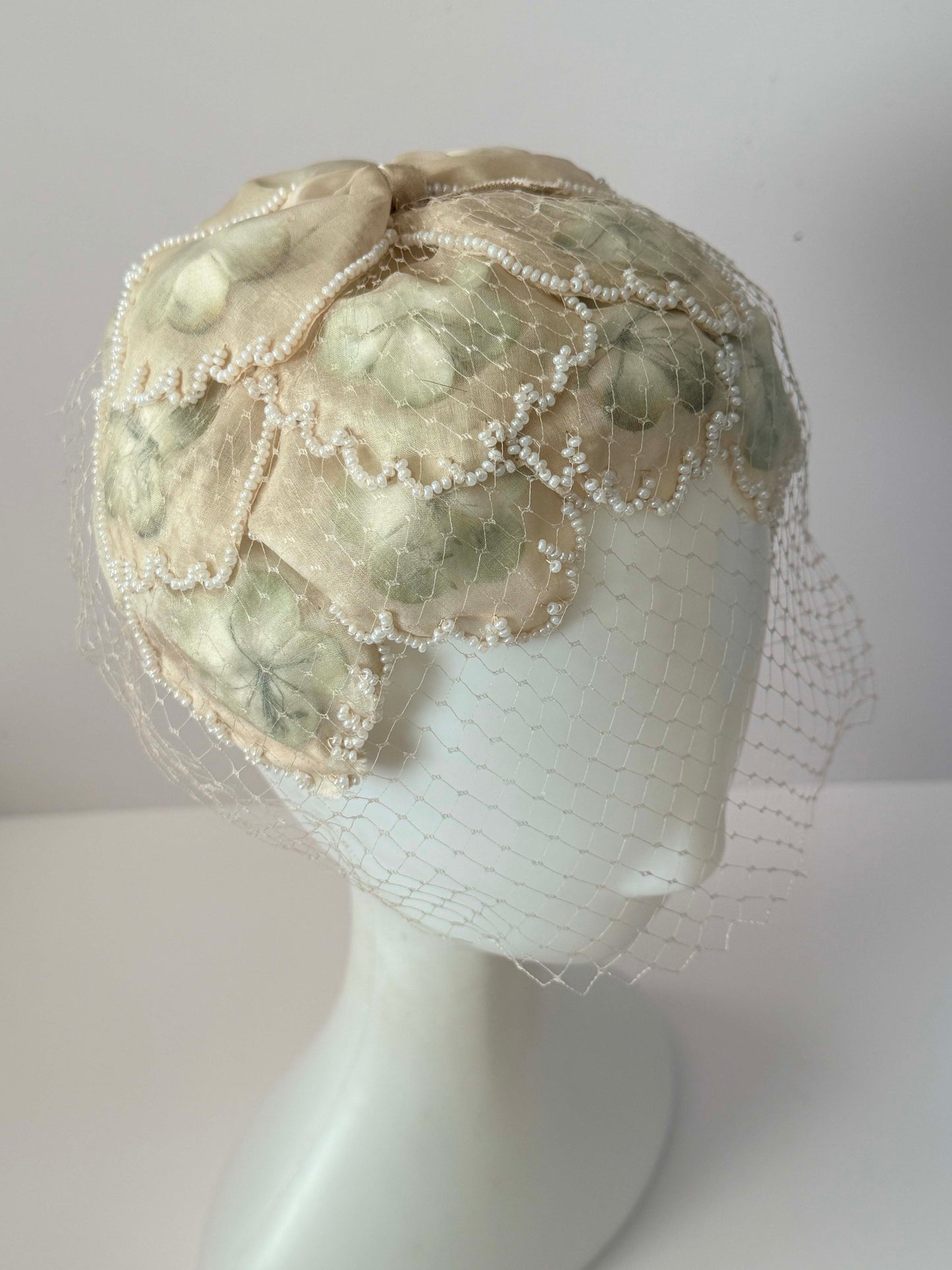 Vintage 1950s Ivory Floral Hat Pearl Beaded Veil Bridal Wedding Cocktail Half Hat