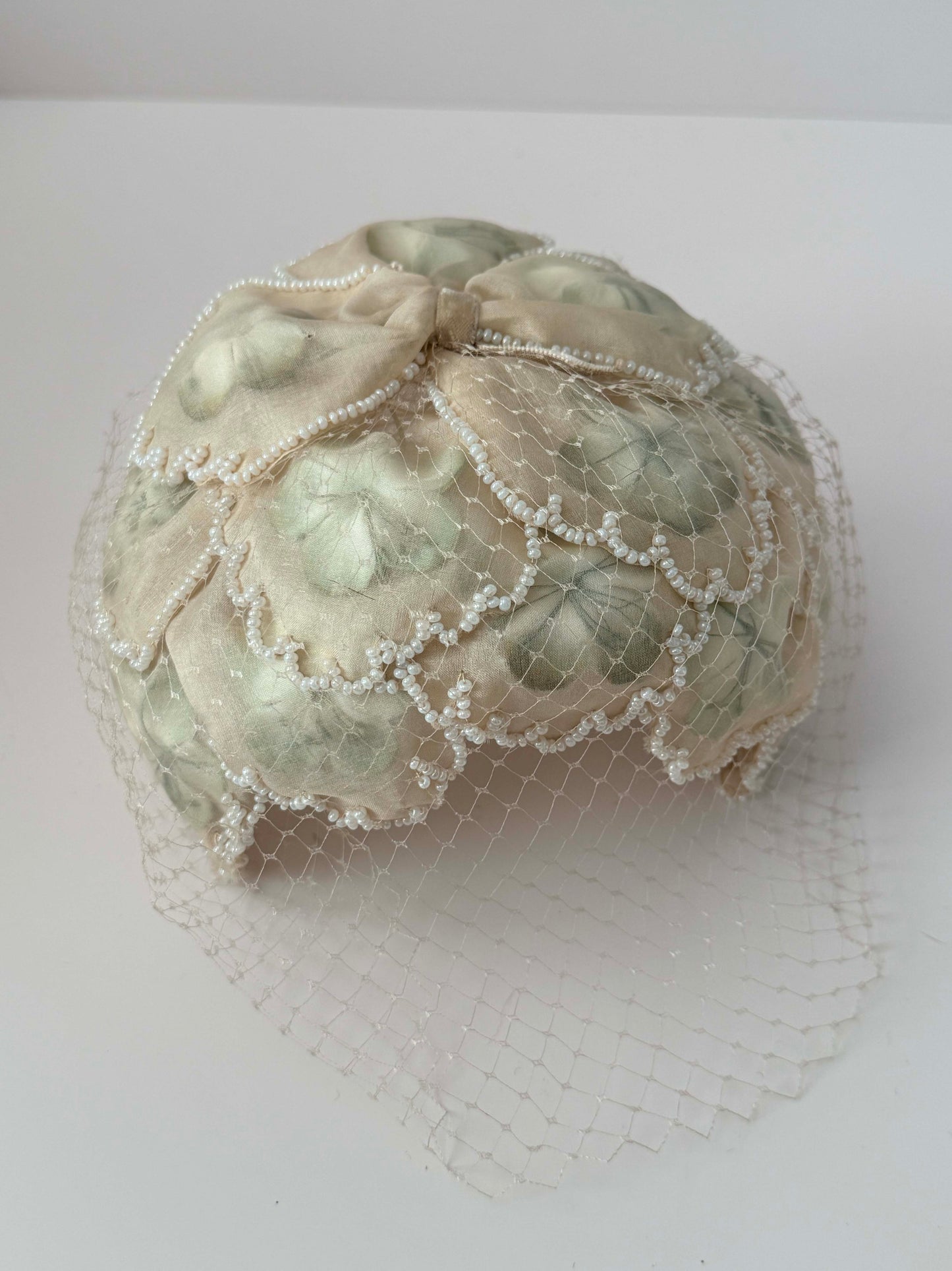 Vintage 1950s Ivory Floral Hat Pearl Beaded Veil Bridal Wedding Cocktail Half Hat