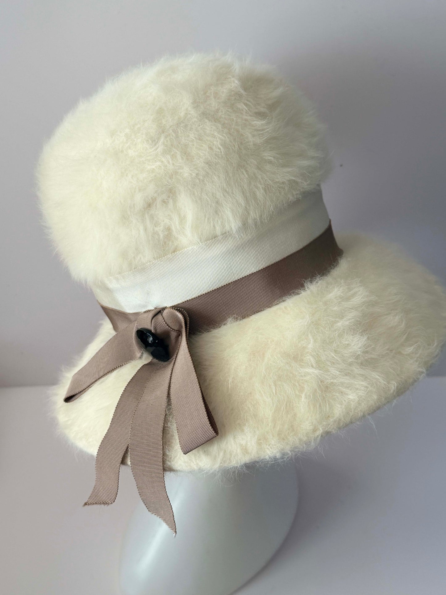1960s Vintage Aigrette Ivory Wide Brim Hat | Made in Italy Fuzzy Mod Picture Hat | Cream Winter Hat