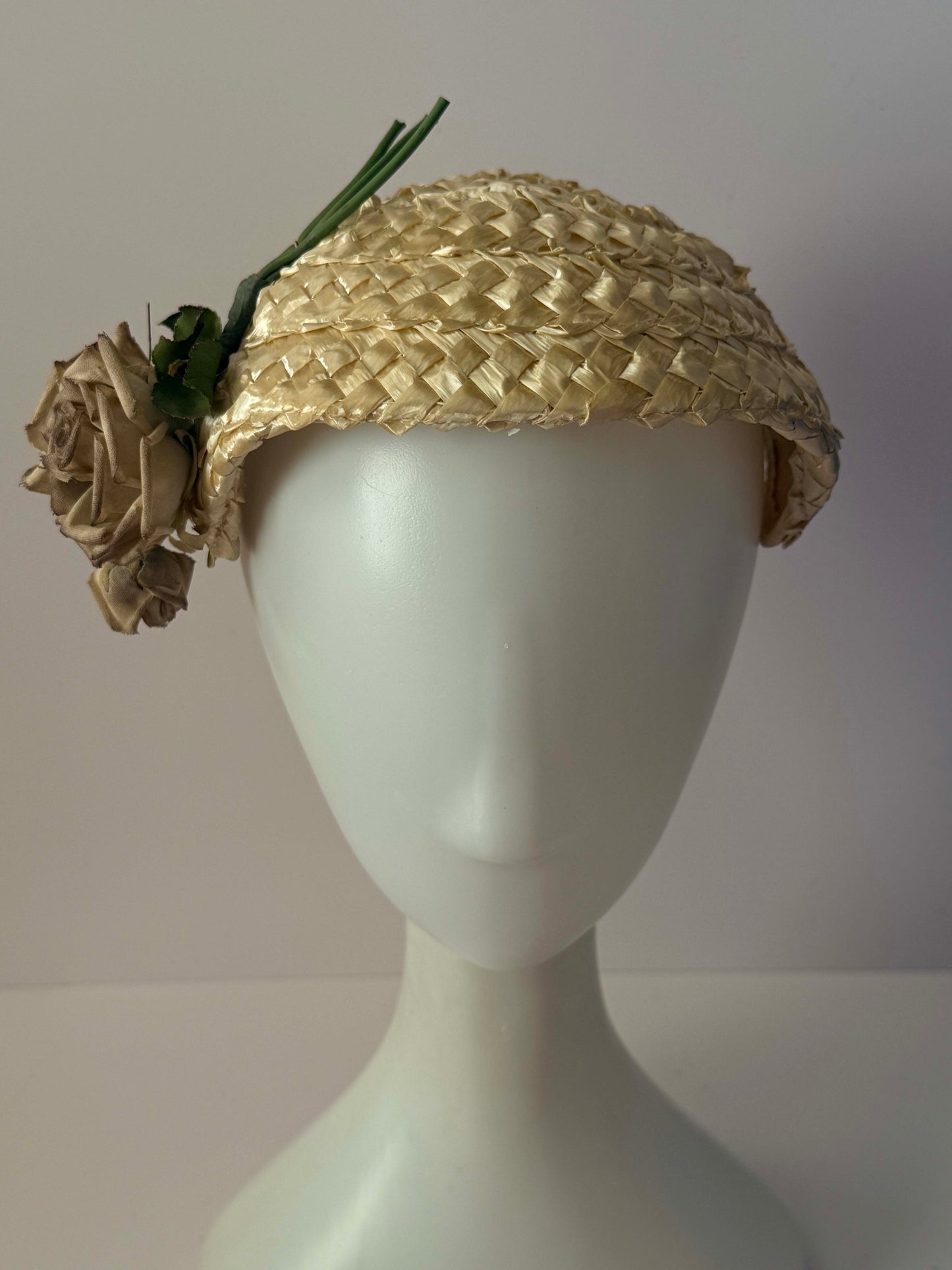 Vintage 1950s Ivory Straw Half Hat Fabric Roses Floral Bridal Wedding Cocktail Hat