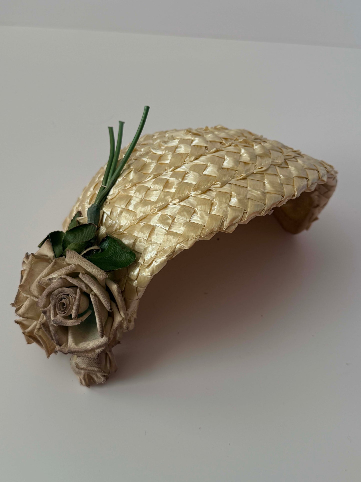 Vintage 1950s Ivory Straw Half Hat Fabric Roses Floral Bridal Wedding Cocktail Hat