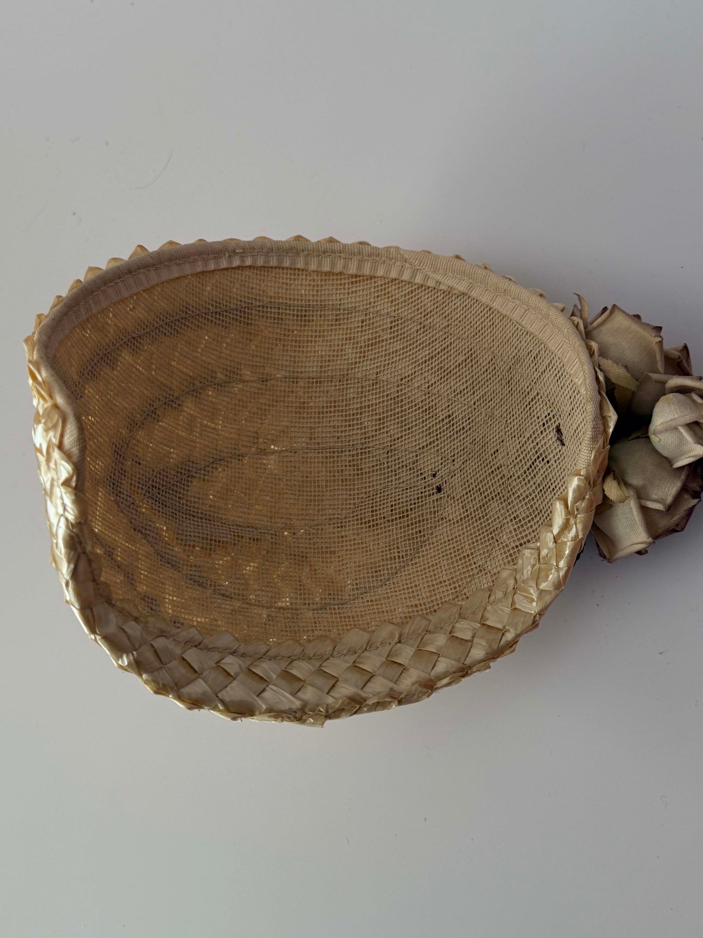 Vintage 1950s Ivory Straw Half Hat Fabric Roses Floral Bridal Wedding Cocktail Hat